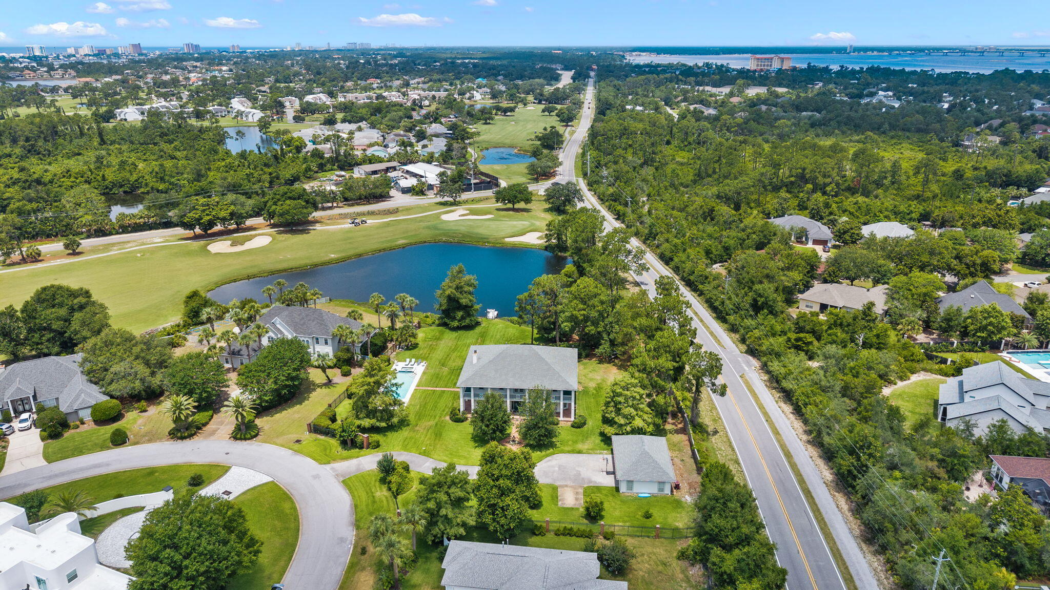 LEGEND LAKES - Residential
