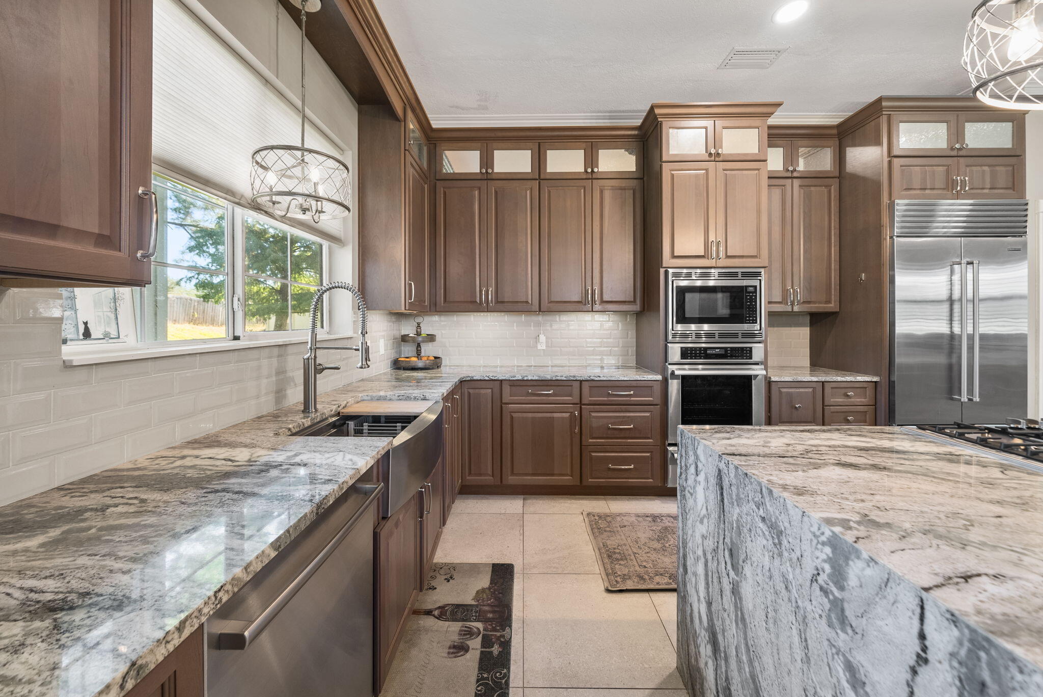 LEGEND LAKES - Residential