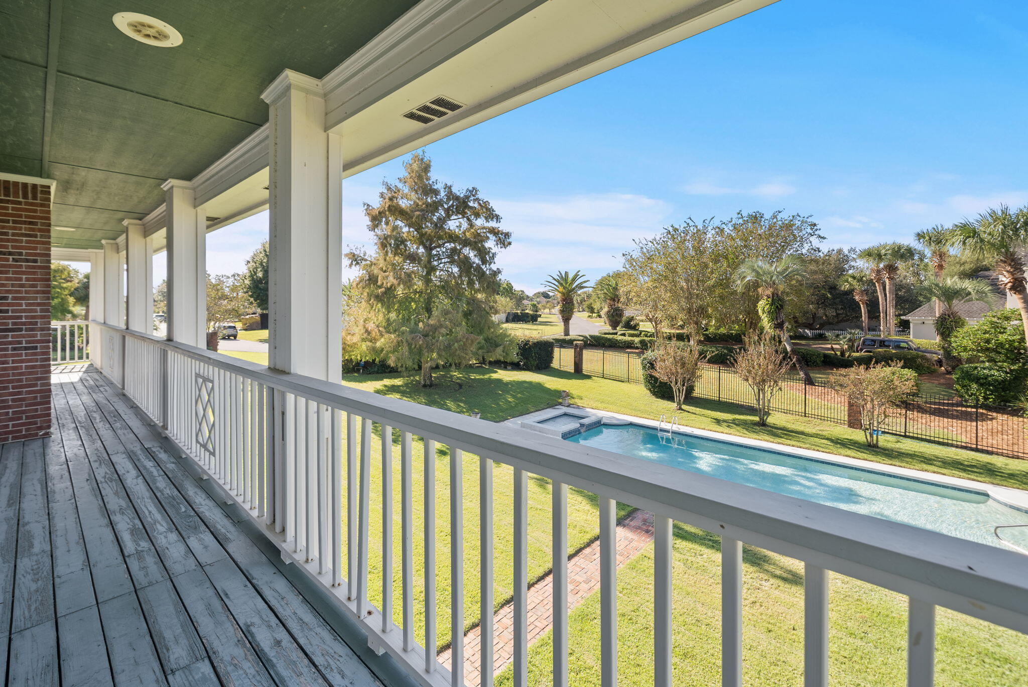 LEGEND LAKES - Residential