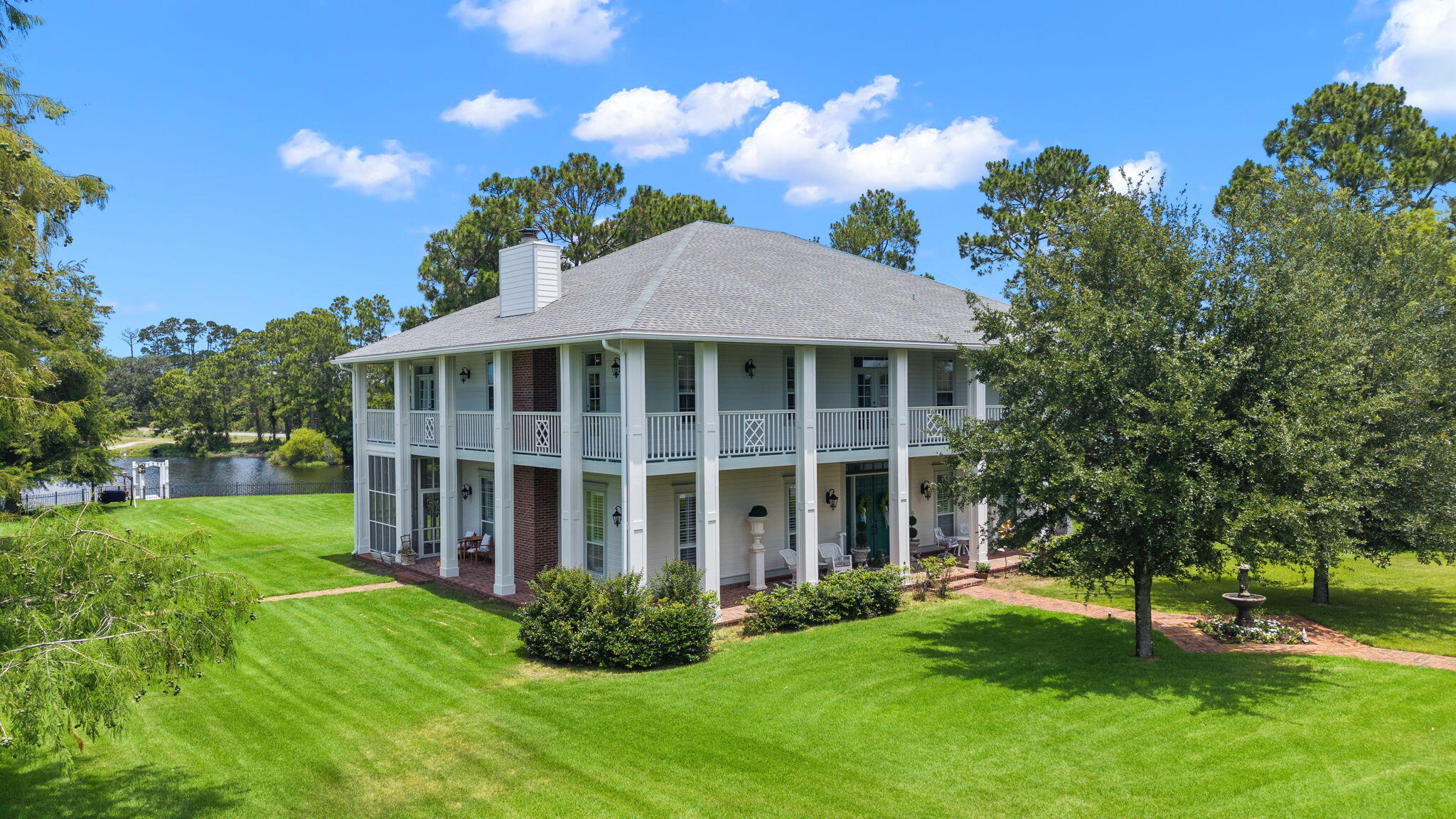 LEGEND LAKES - Residential