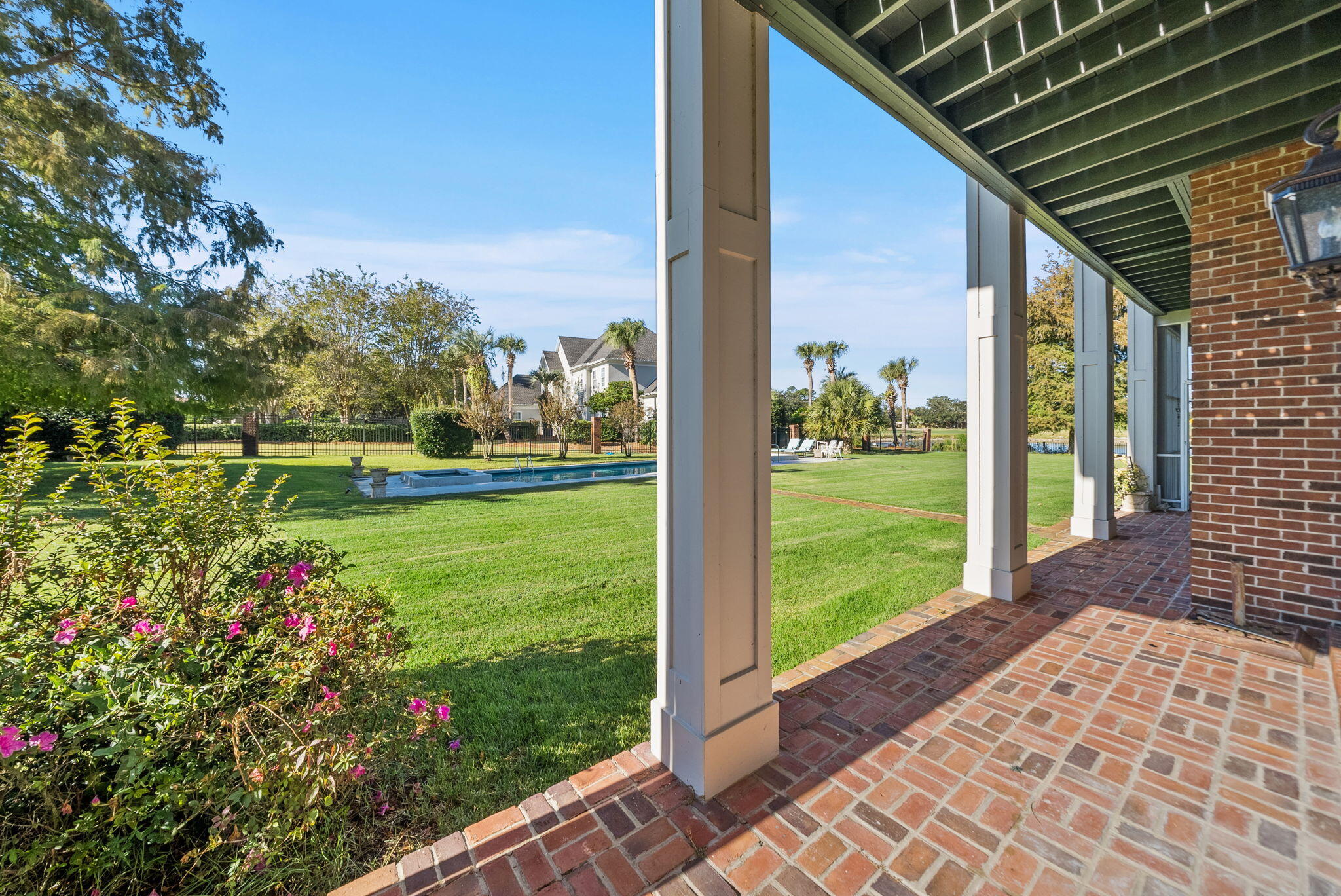 LEGEND LAKES - Residential