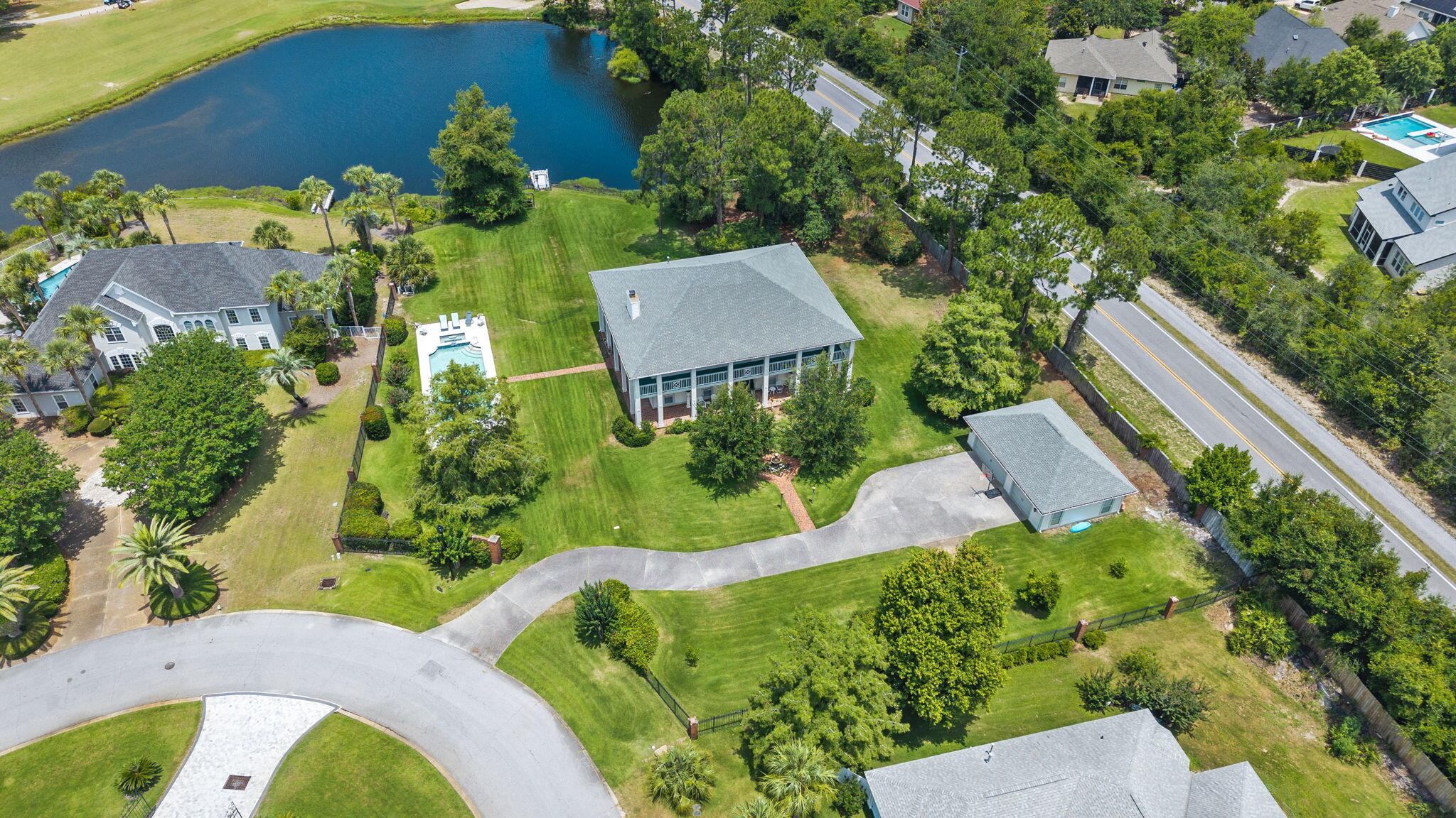 LEGEND LAKES - Residential
