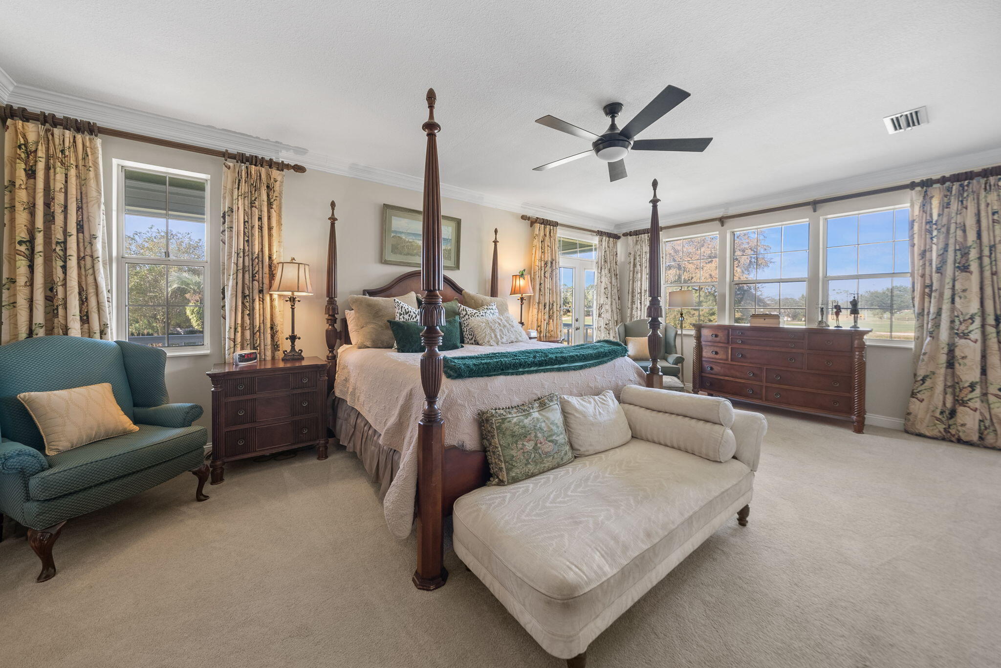 LEGEND LAKES - Residential