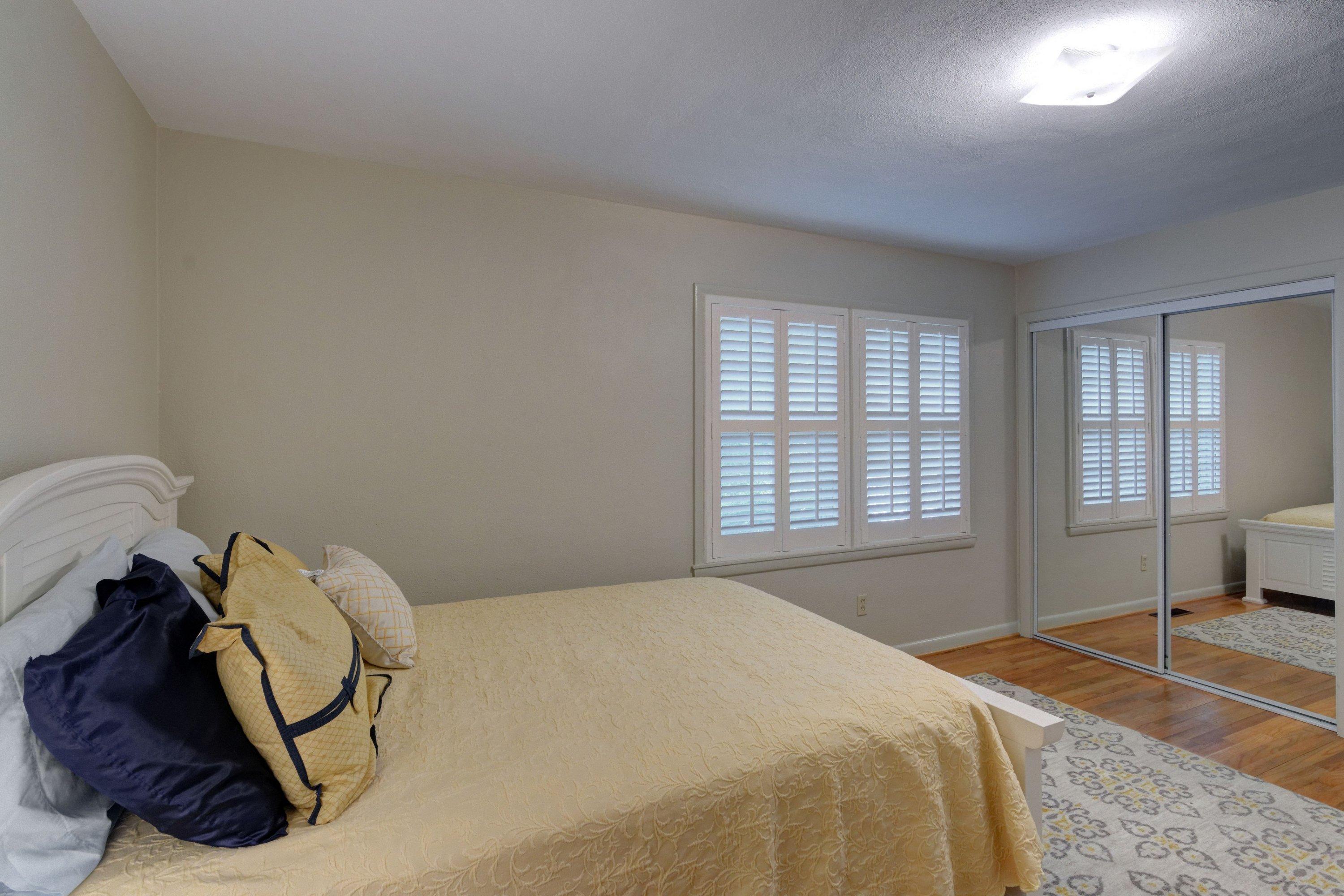 LAKEVIEW - Residential