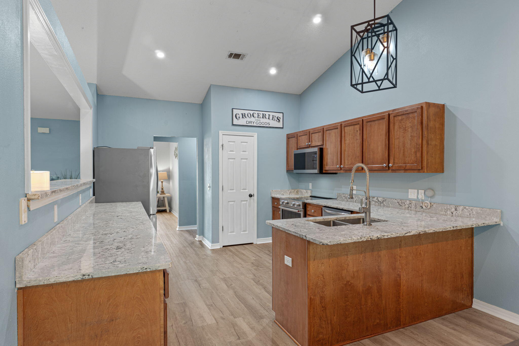ALICIA PLACE - Residential