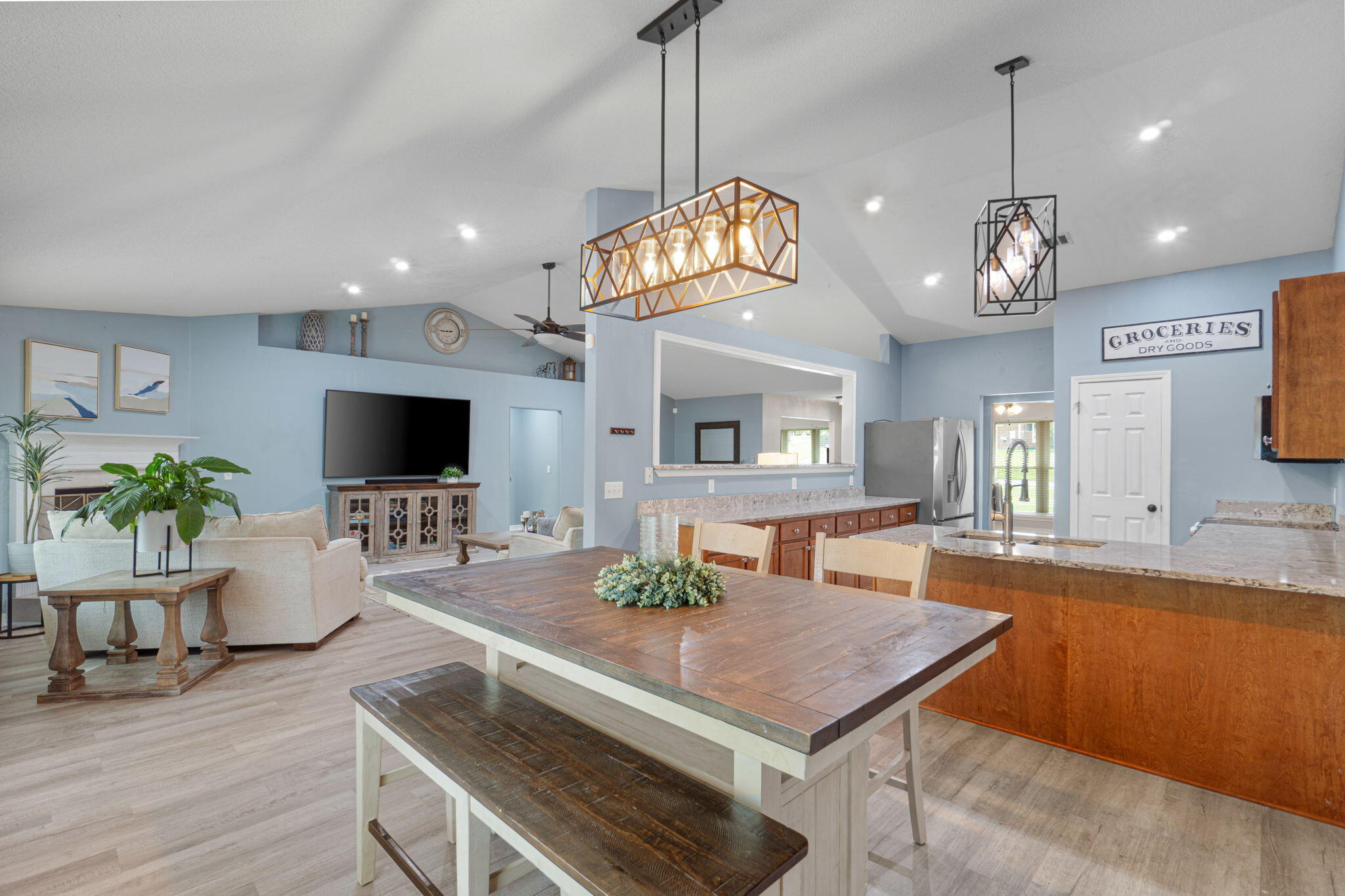 ALICIA PLACE - Residential