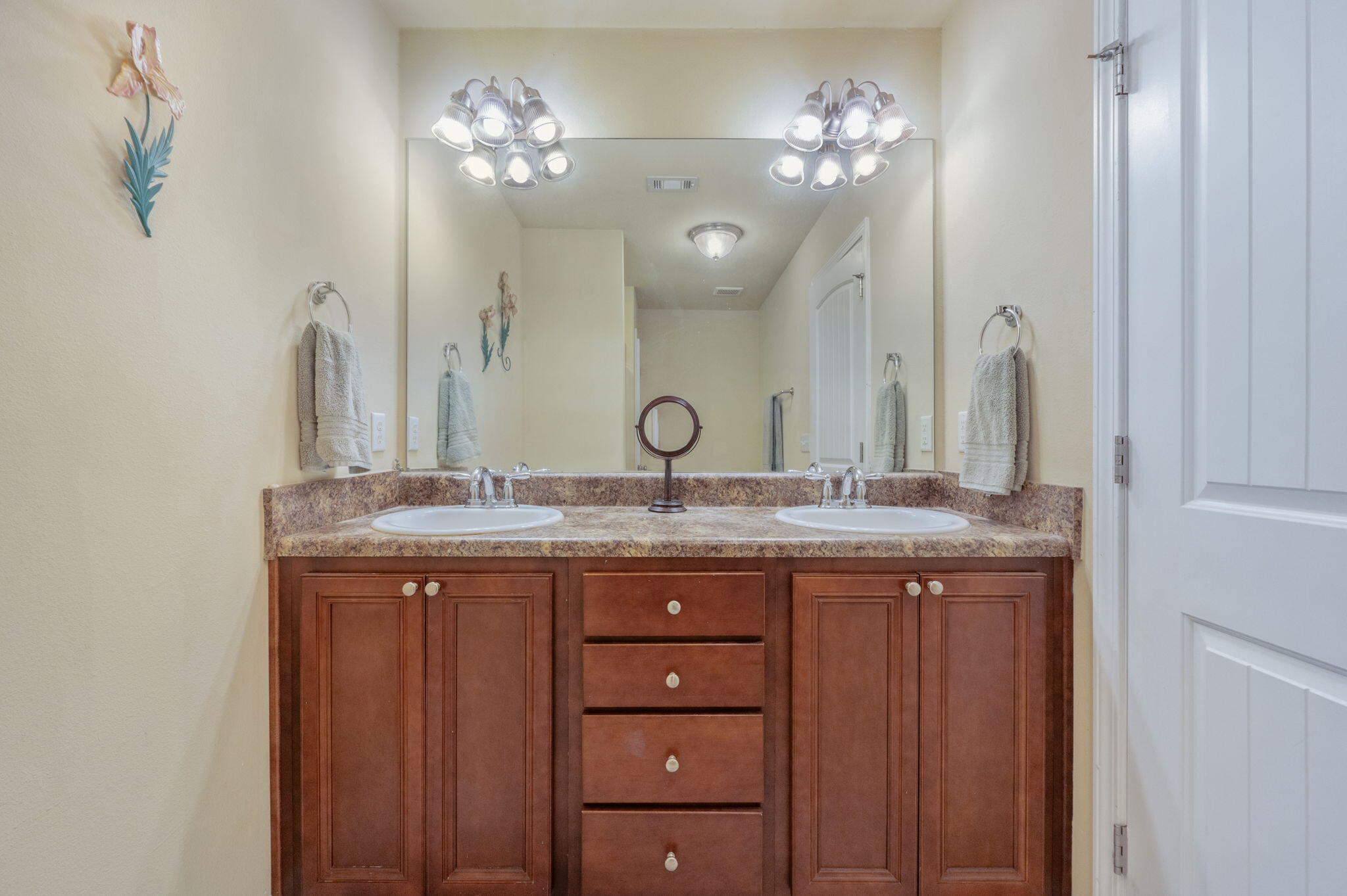 Iron Horse T/H - Residential