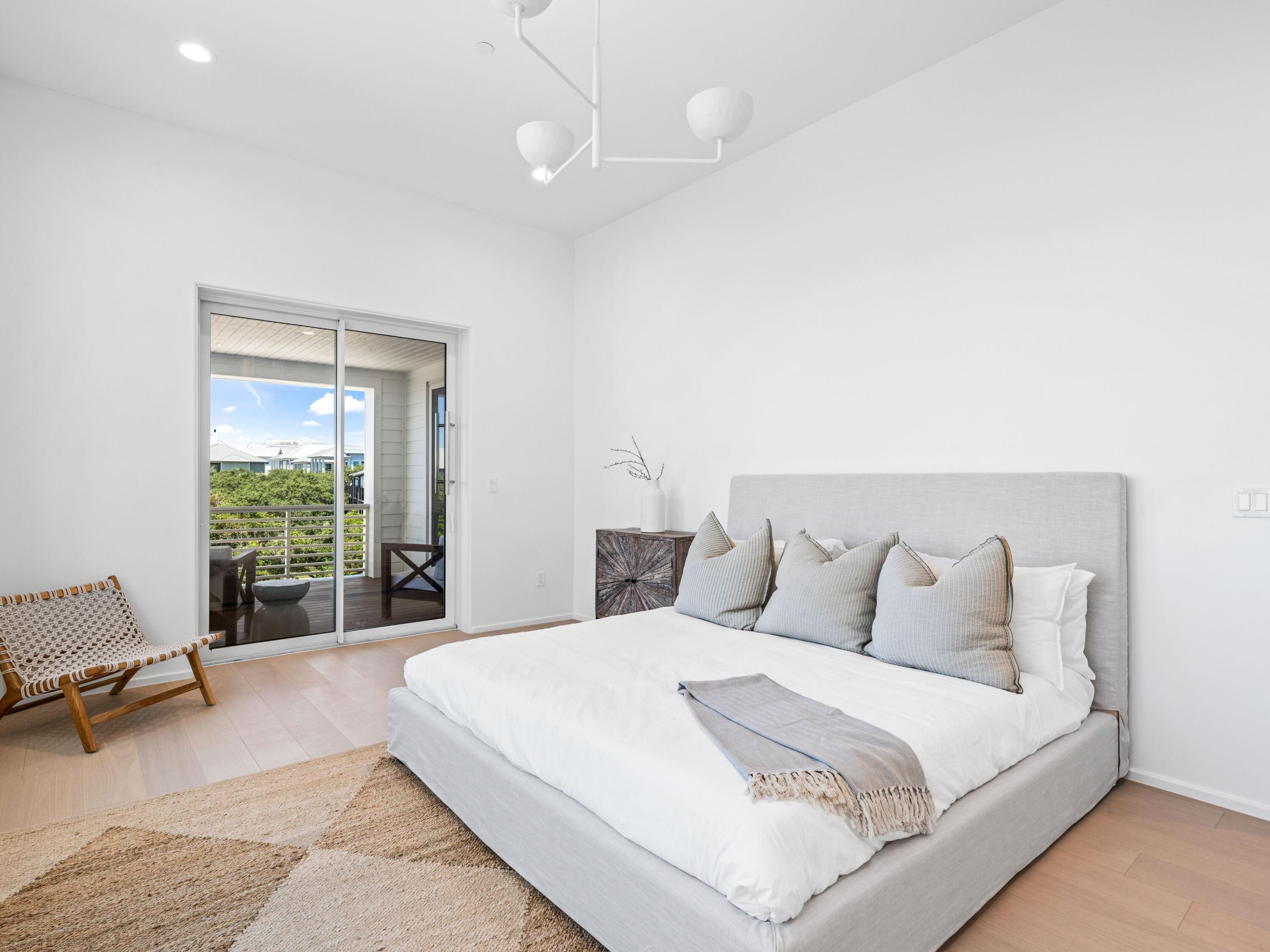 MALA BEACH - Residential