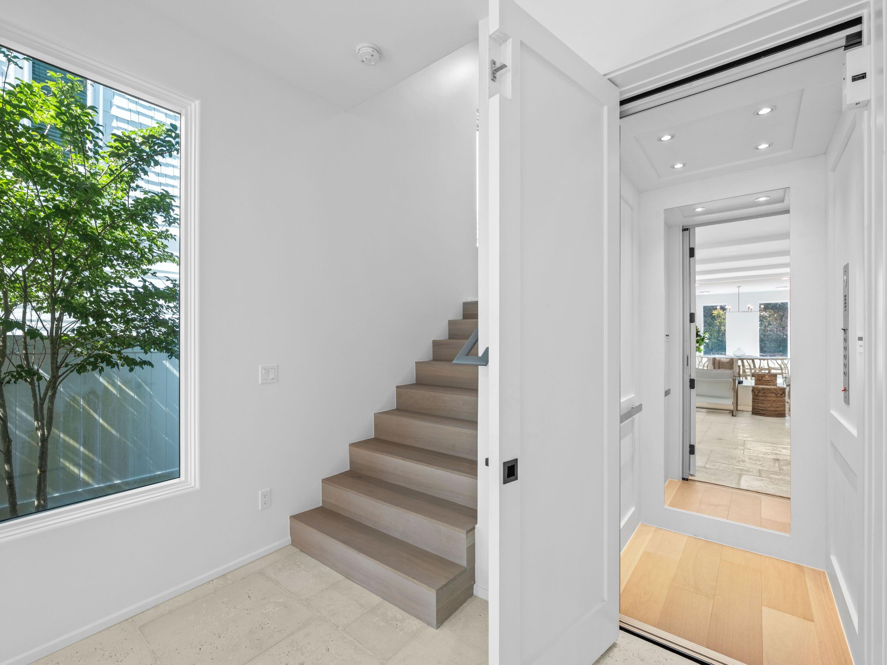 MALA BEACH - Residential