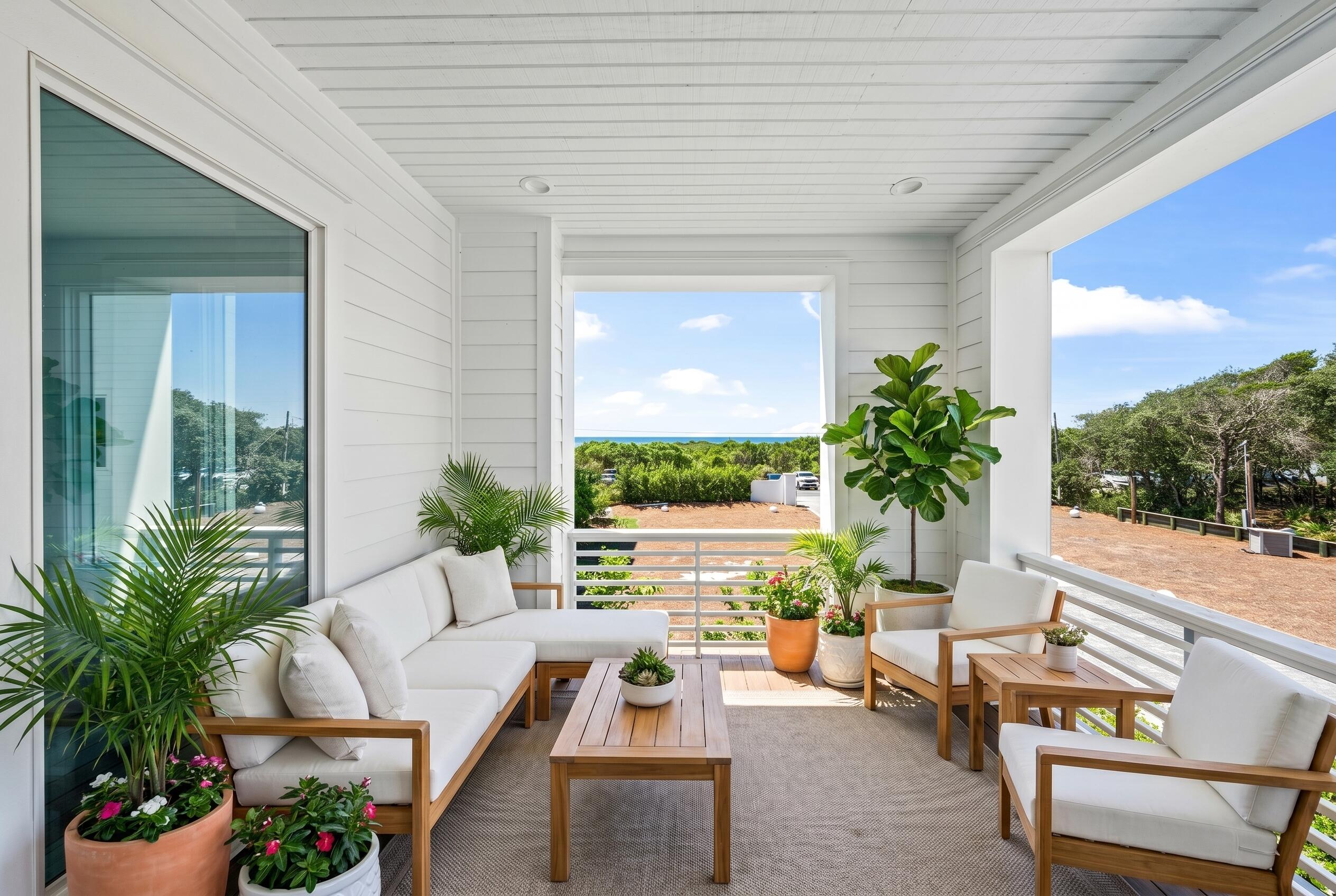 MALA BEACH - Residential