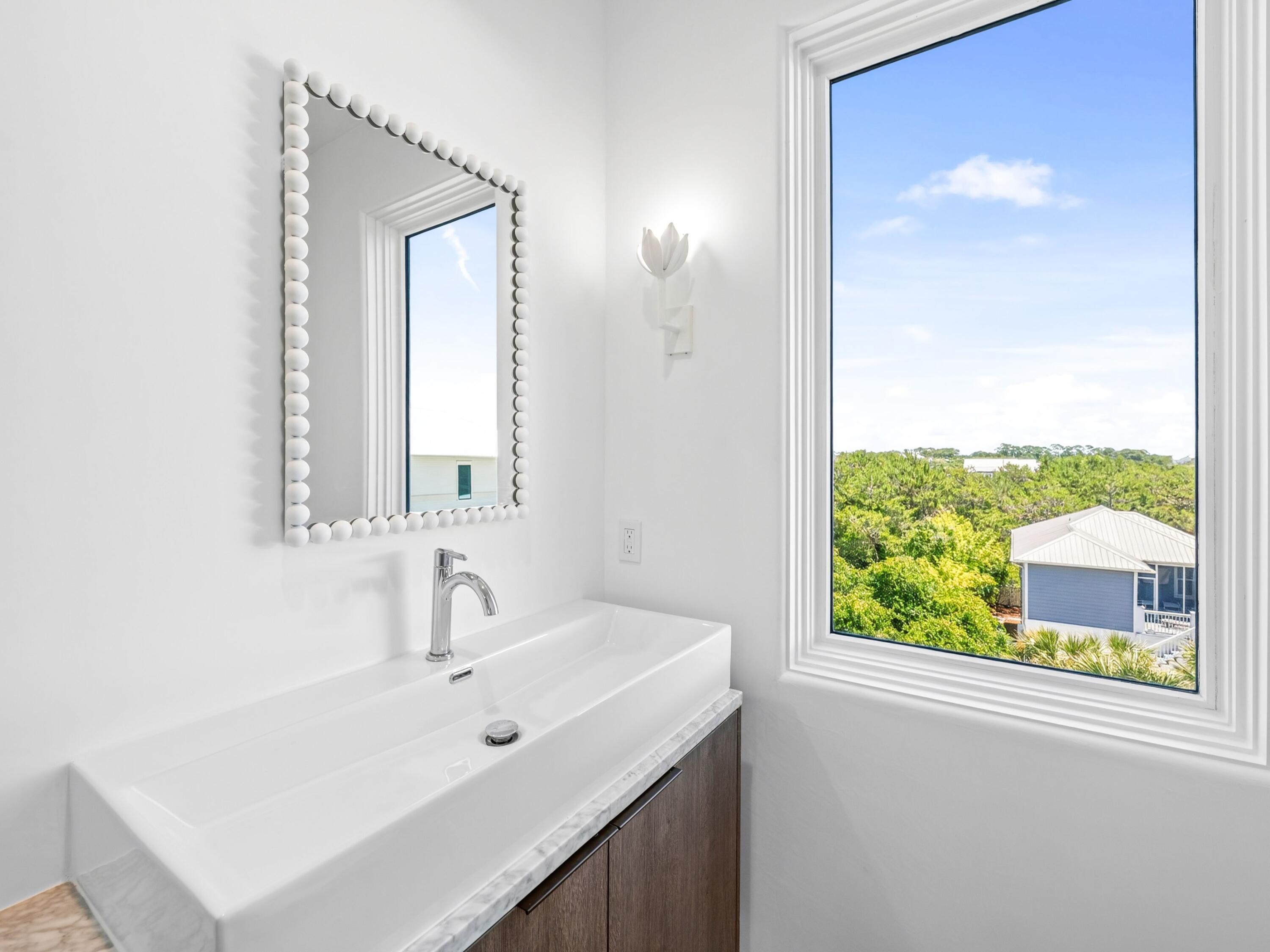 MALA BEACH - Residential