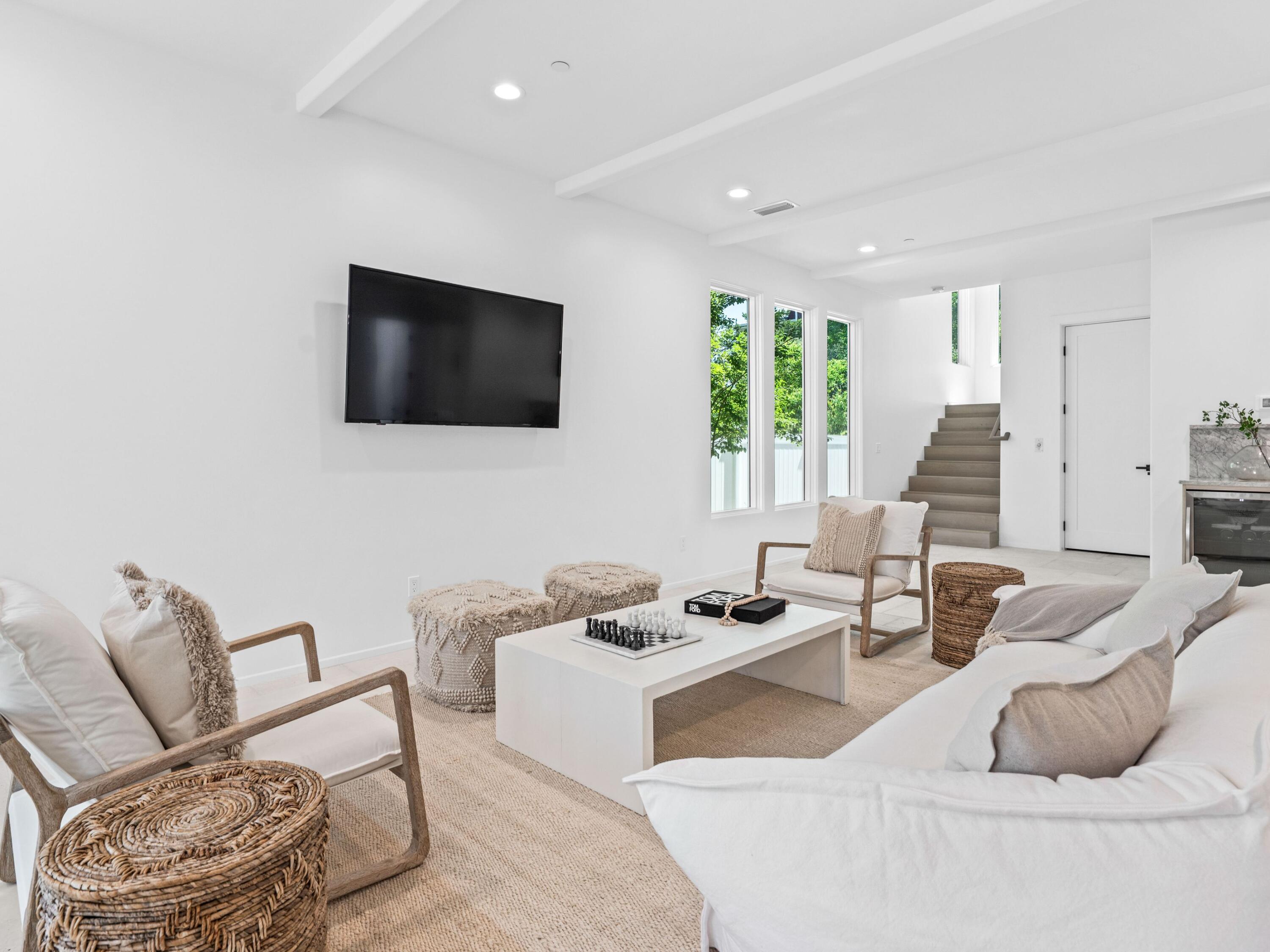 MALA BEACH - Residential