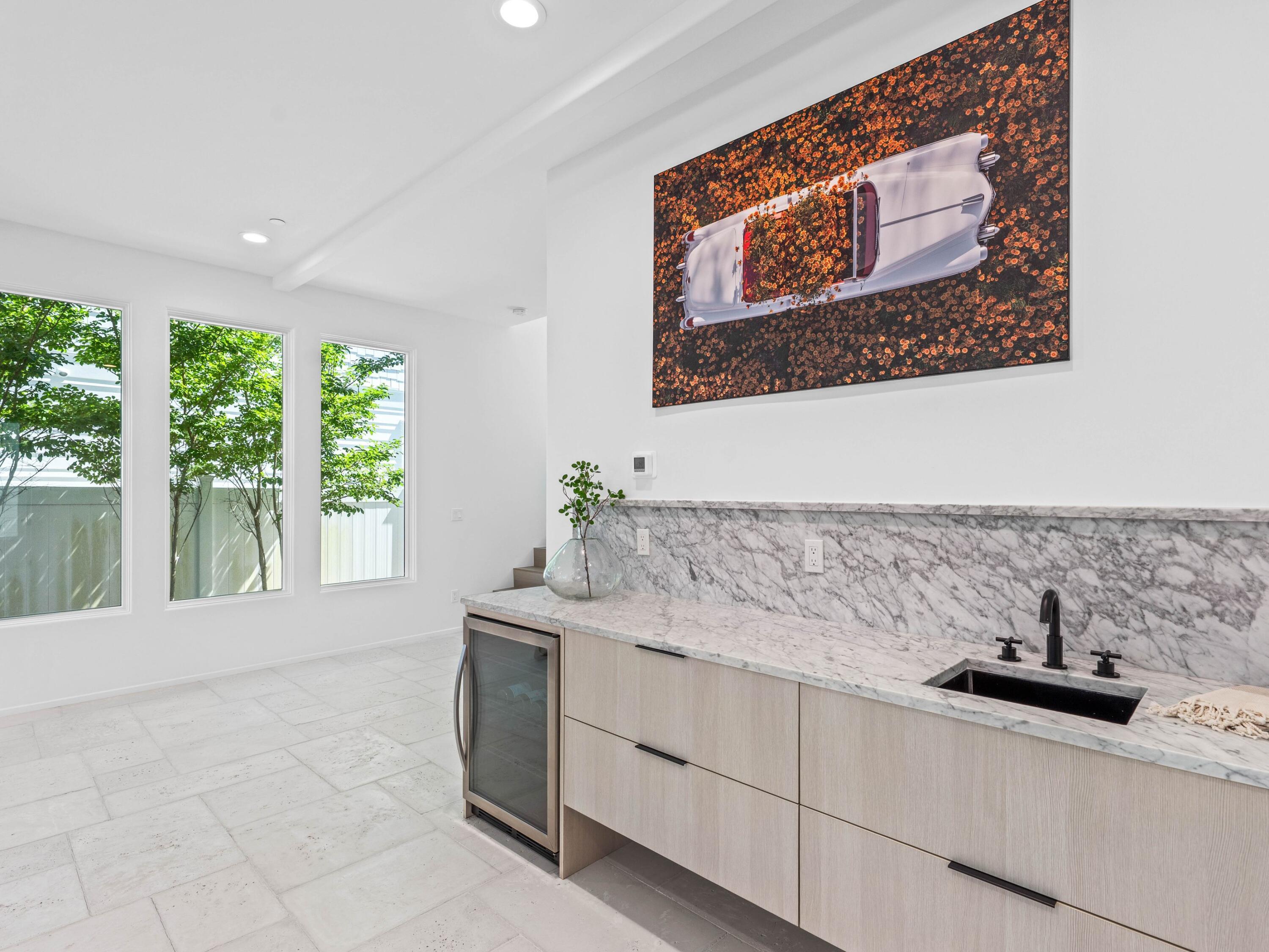 MALA BEACH - Residential