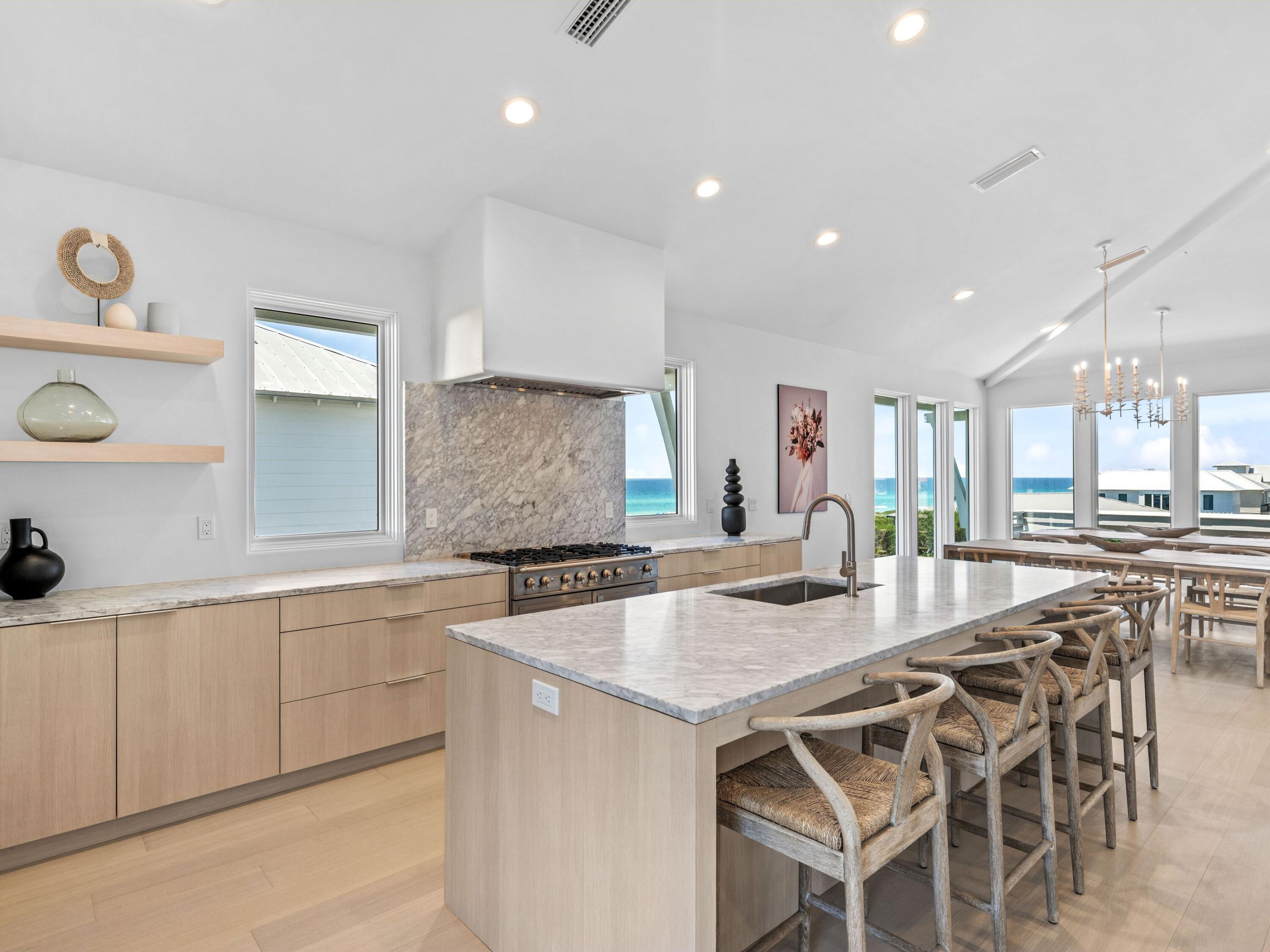 MALA BEACH - Residential