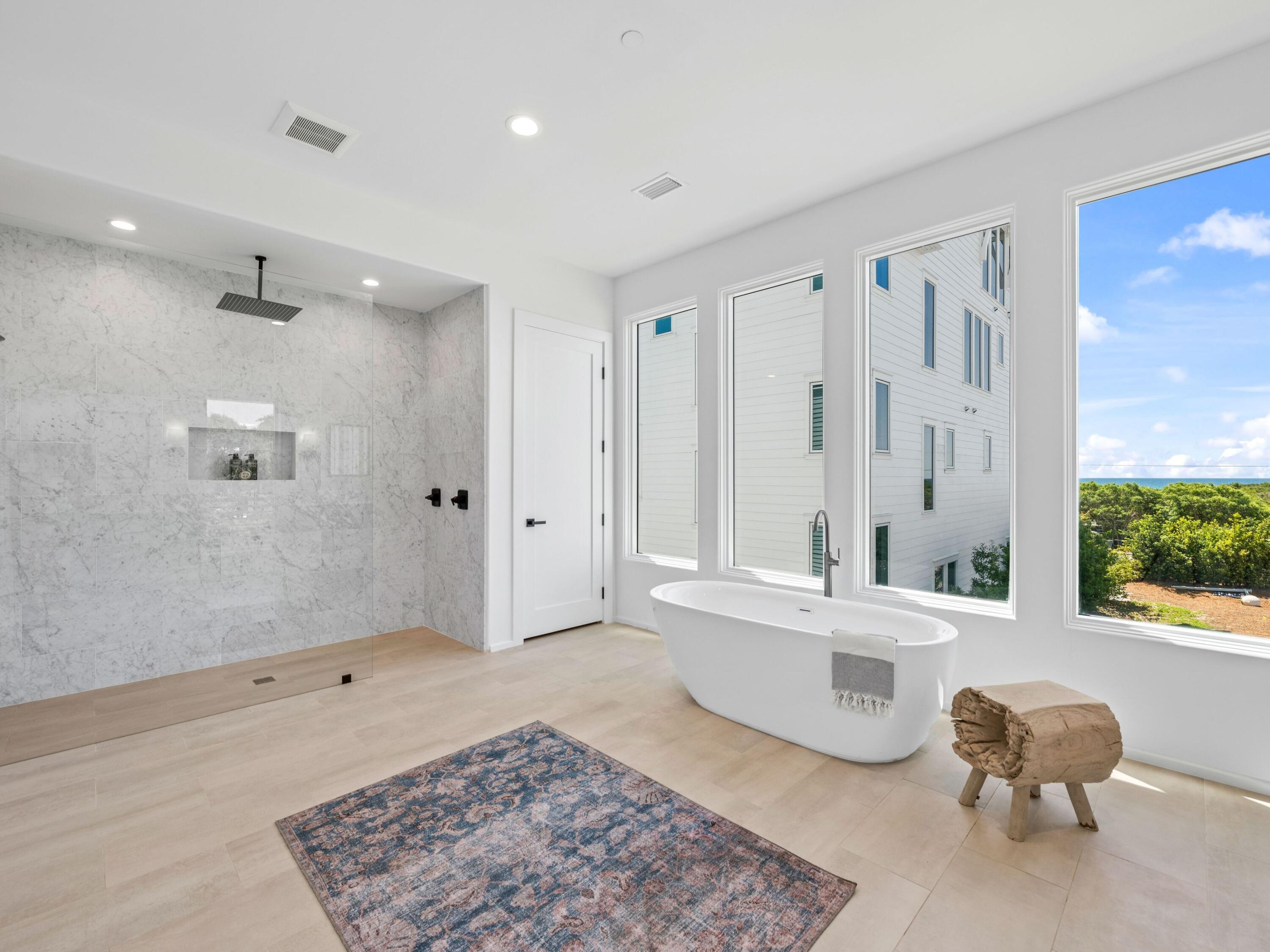 MALA BEACH - Residential