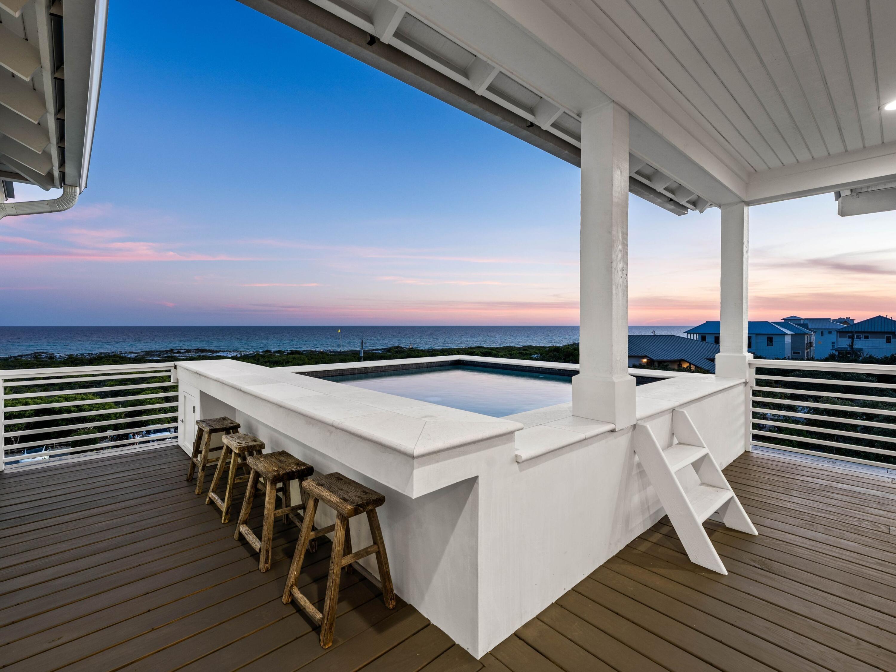 MALA BEACH - Residential