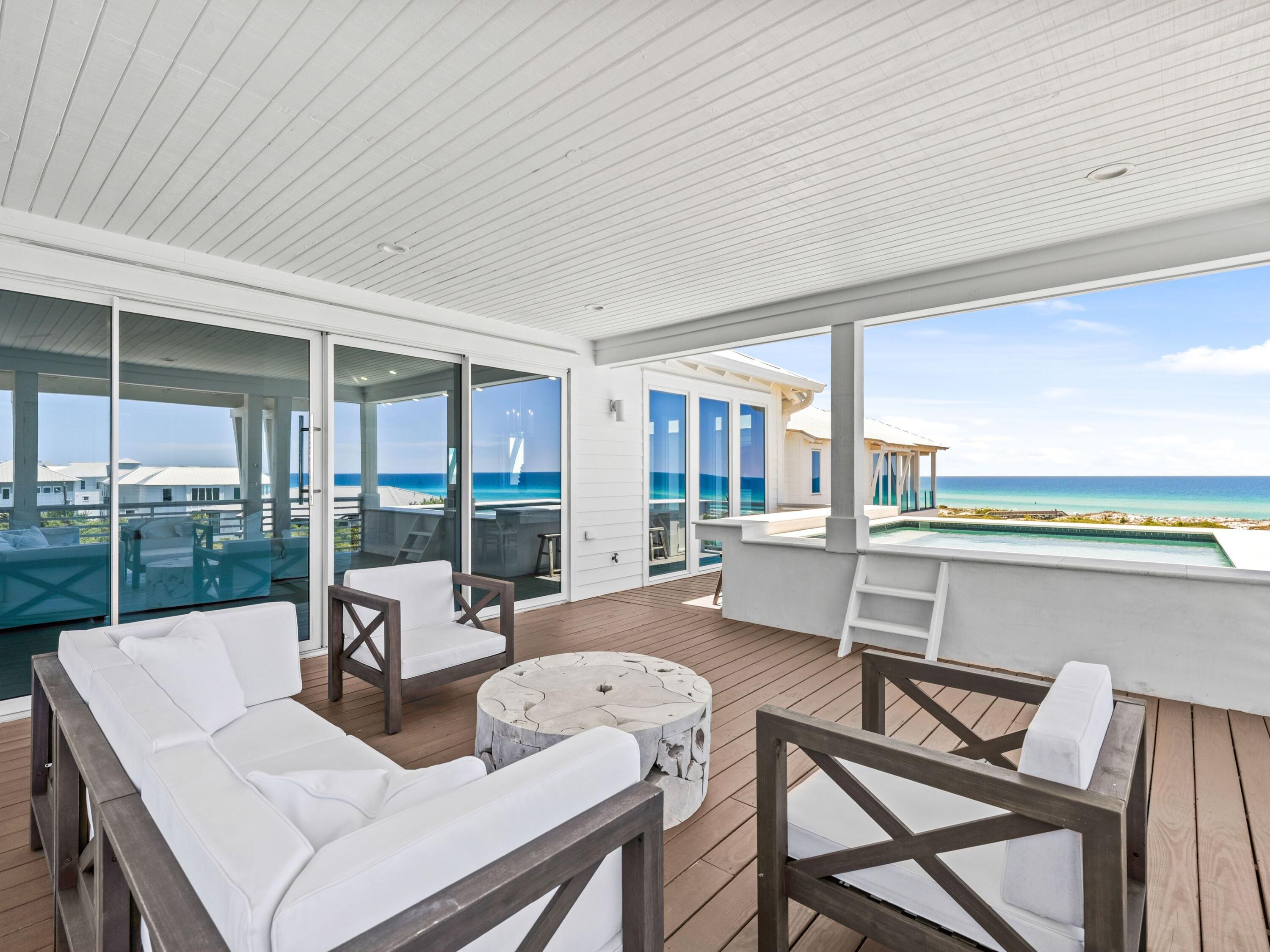 MALA BEACH - Residential