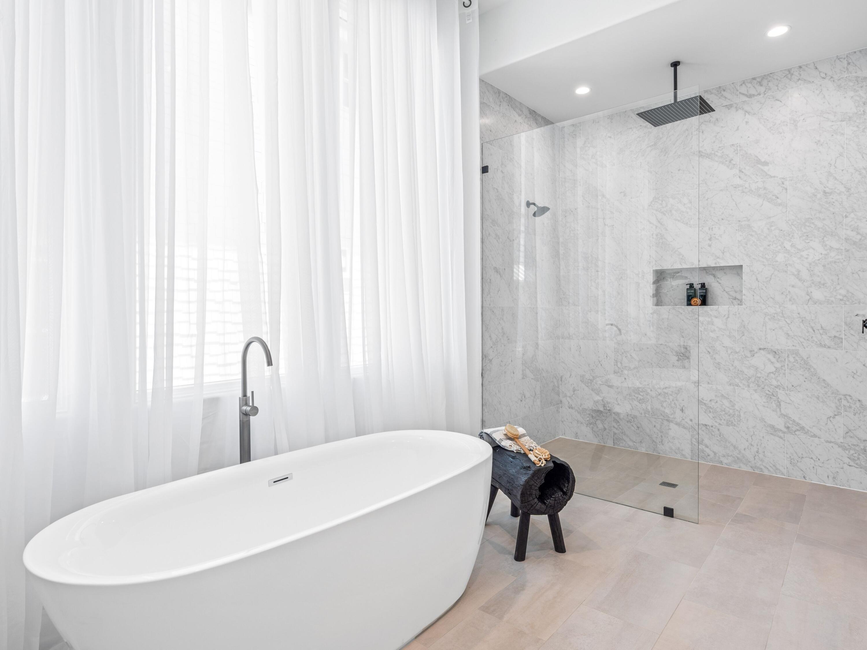 MALA BEACH - Residential