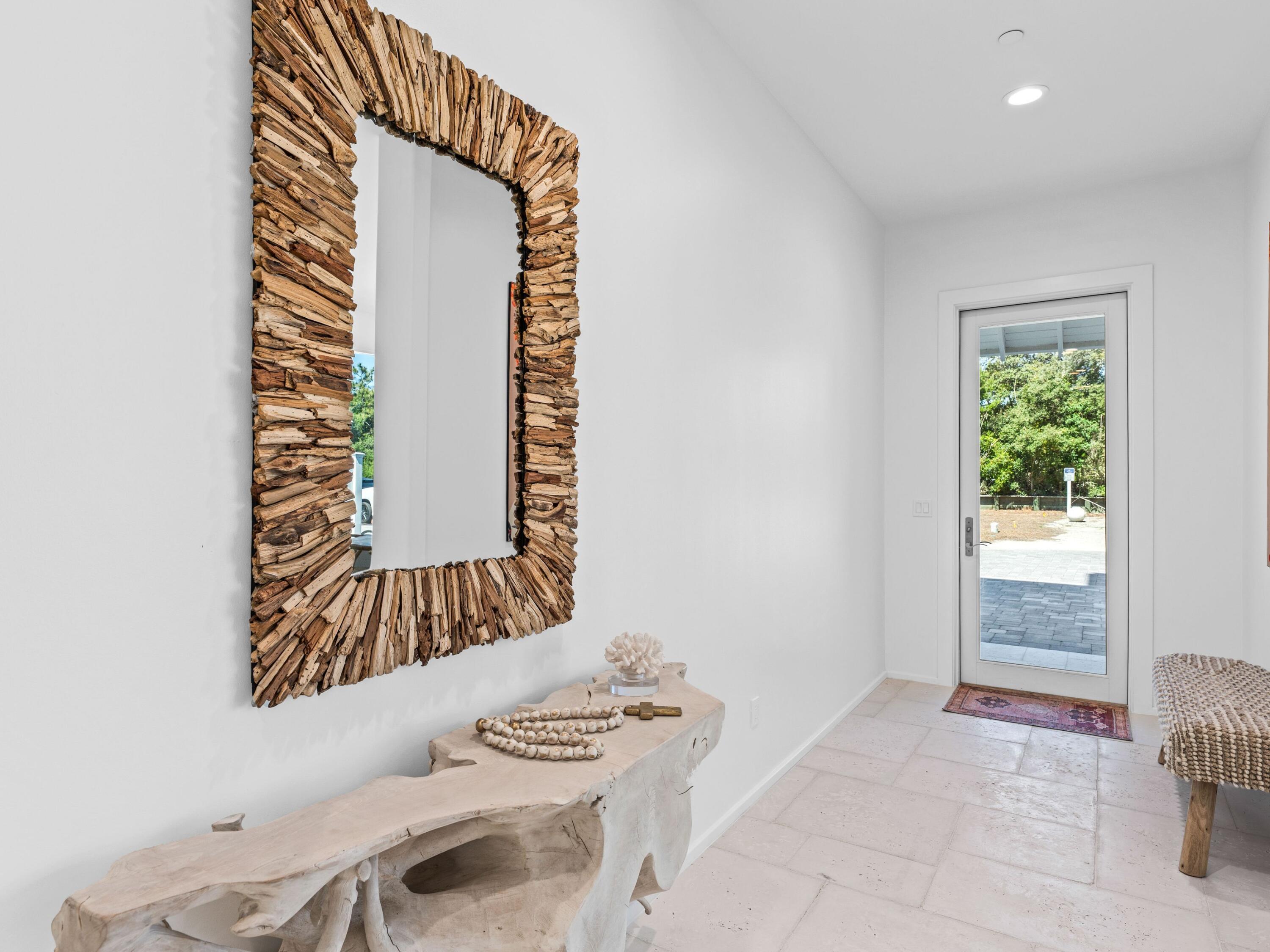 MALA BEACH - Residential