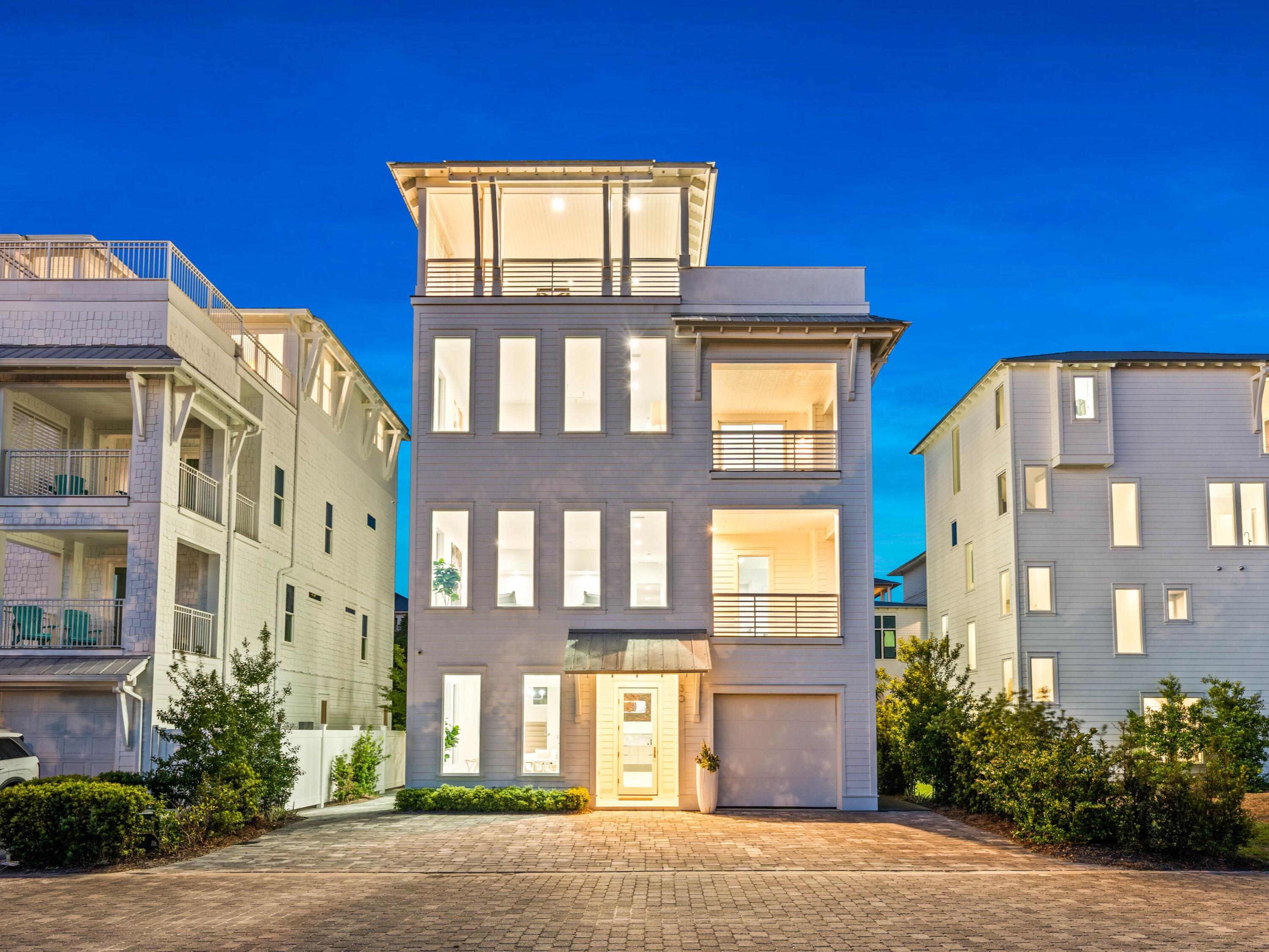 MALA BEACH - Residential