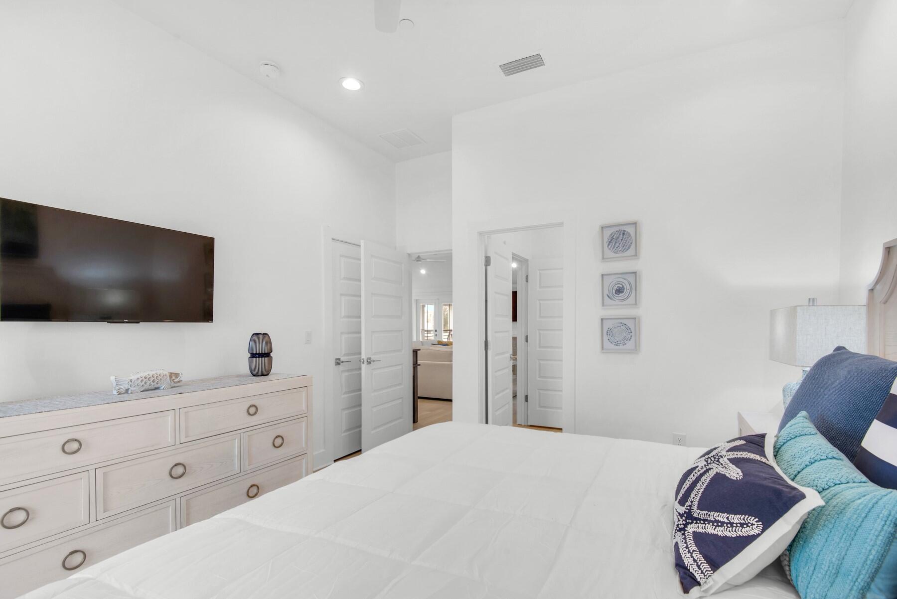 CRYSTAL BEACH - Residential