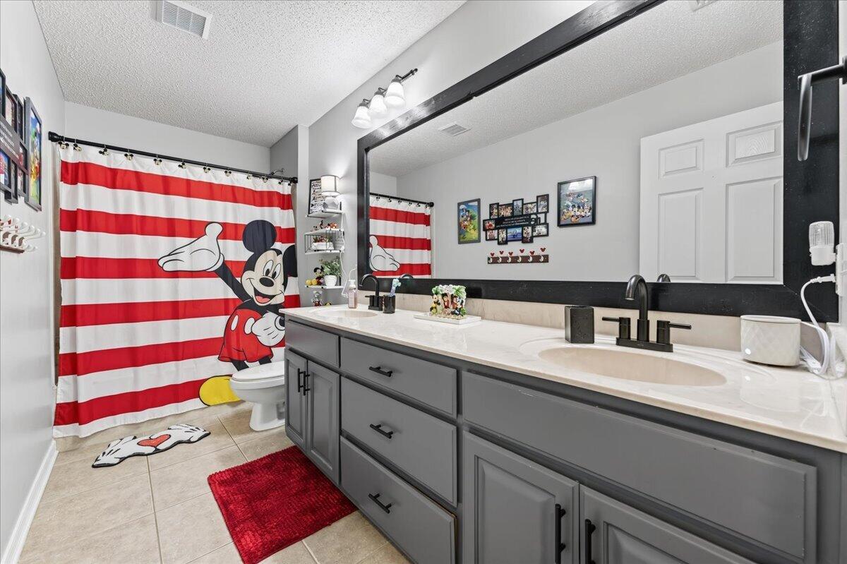 FOXWOOD ESTATES 1 - Residential