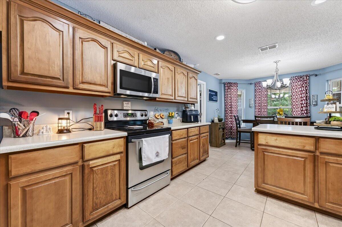 FOXWOOD ESTATES 1 - Residential