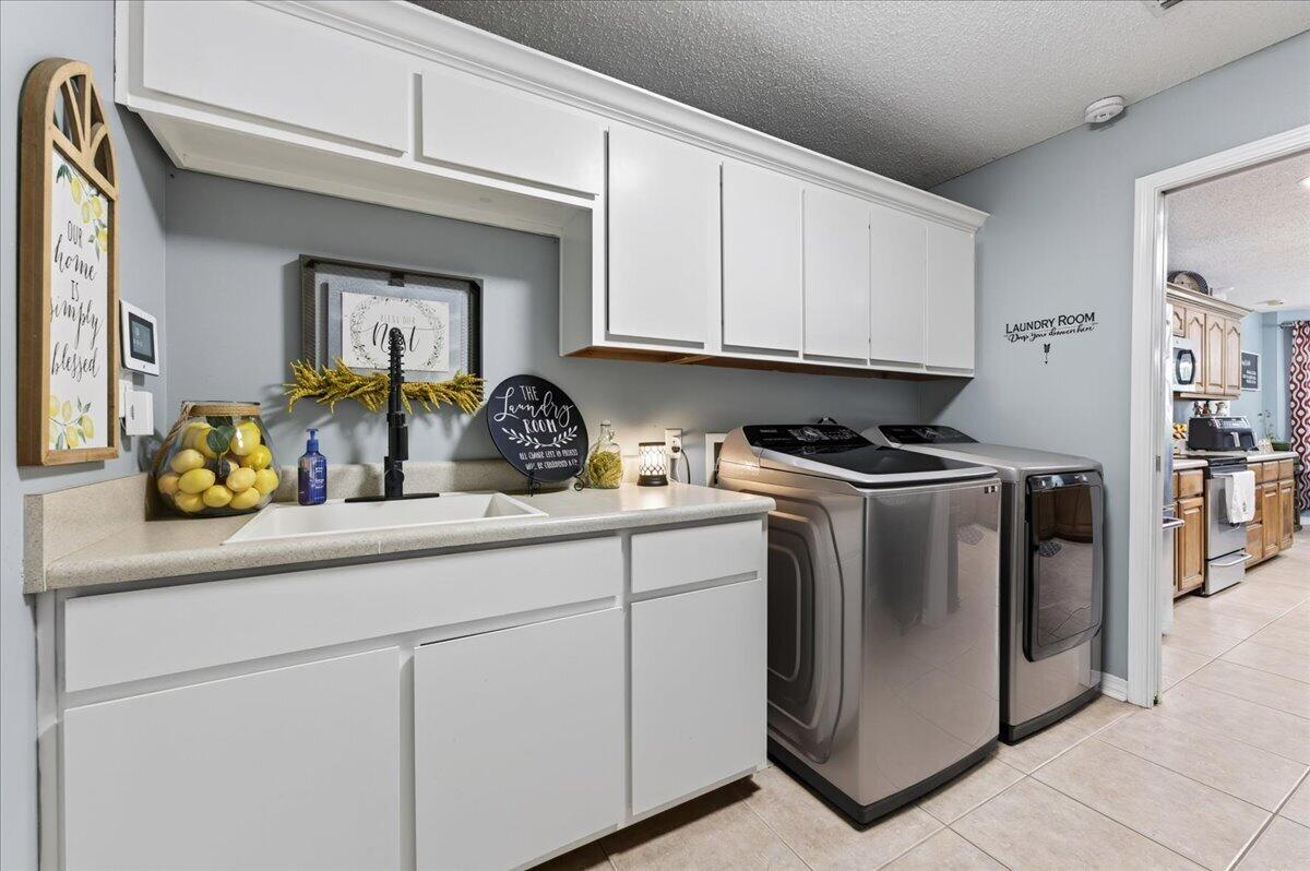 FOXWOOD ESTATES 1 - Residential