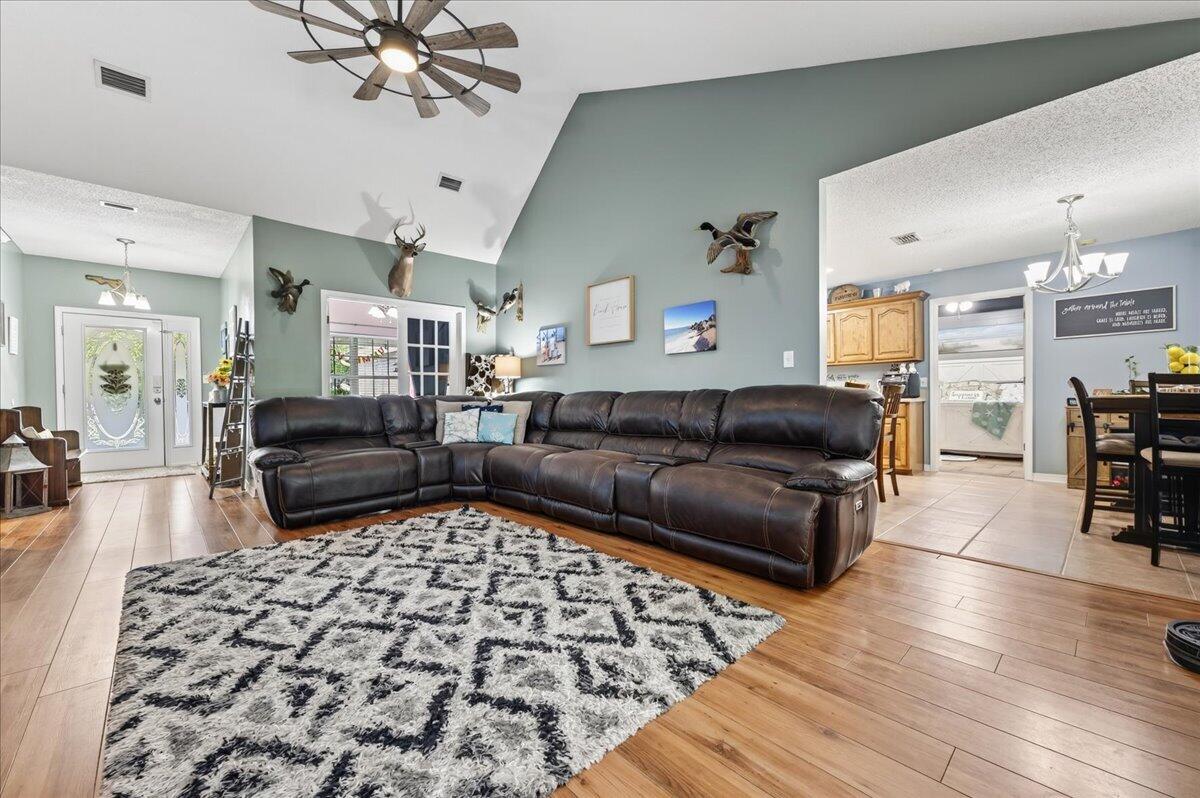 FOXWOOD ESTATES 1 - Residential