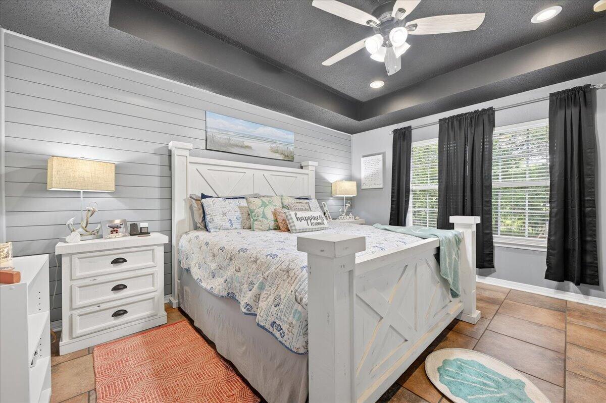 FOXWOOD ESTATES 1 - Residential