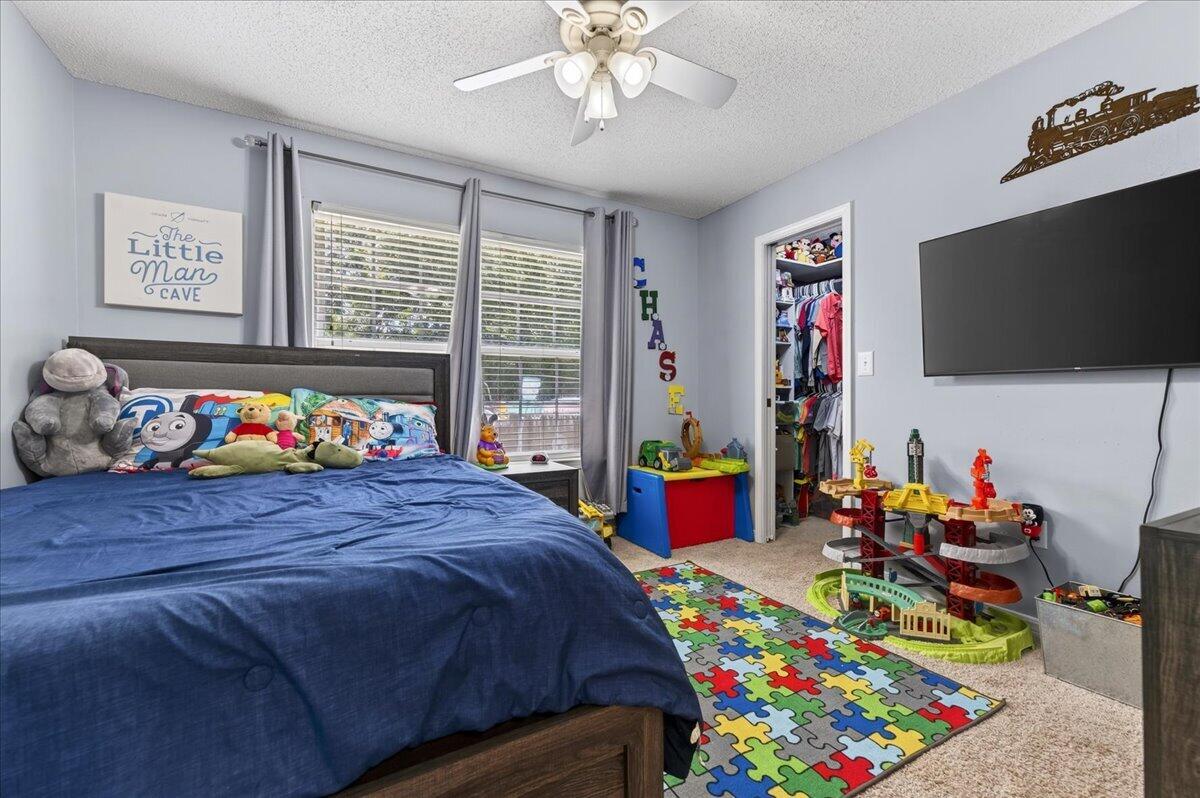 FOXWOOD ESTATES 1 - Residential