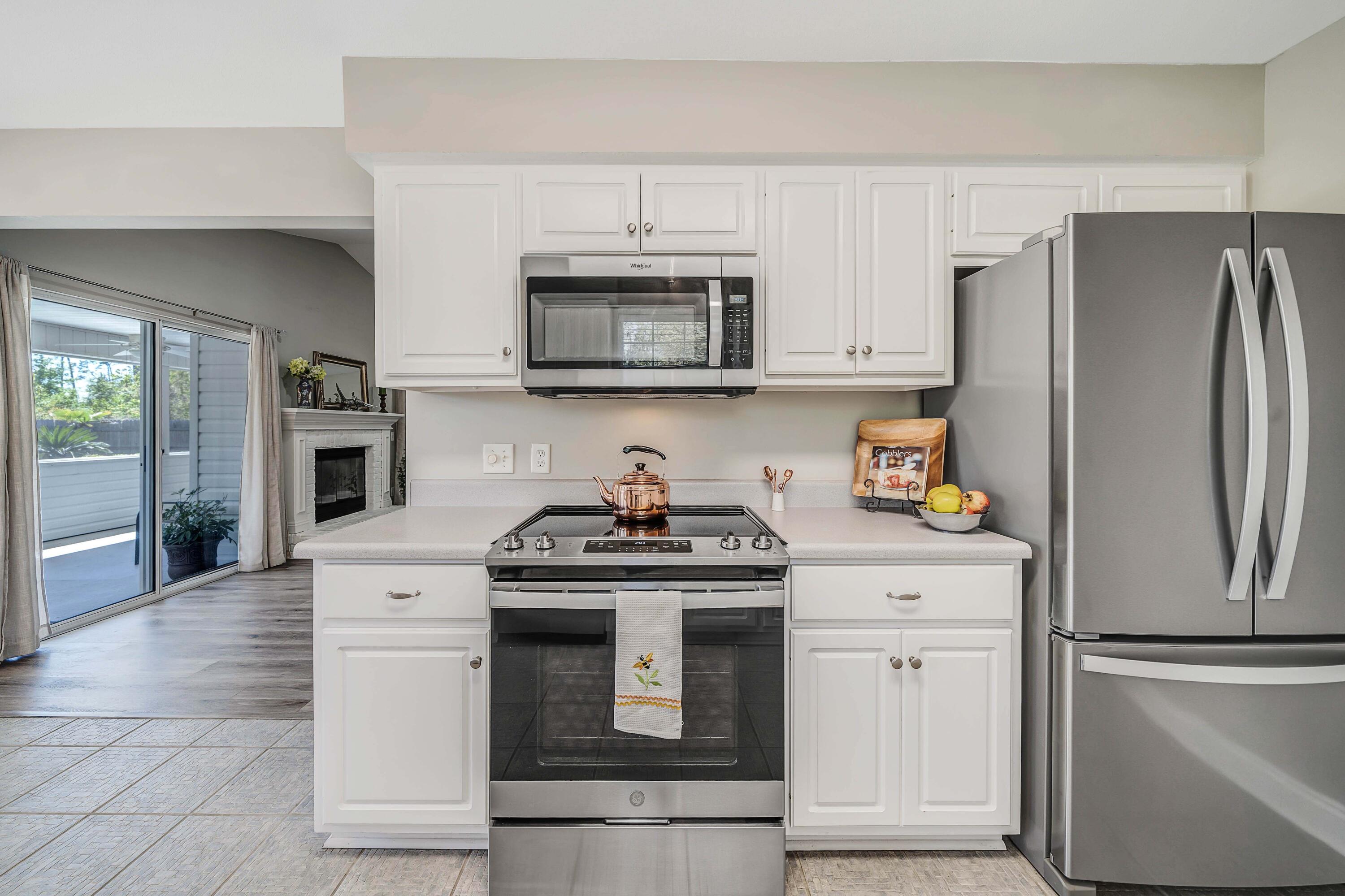 FLORIDIAN PLACE - Residential