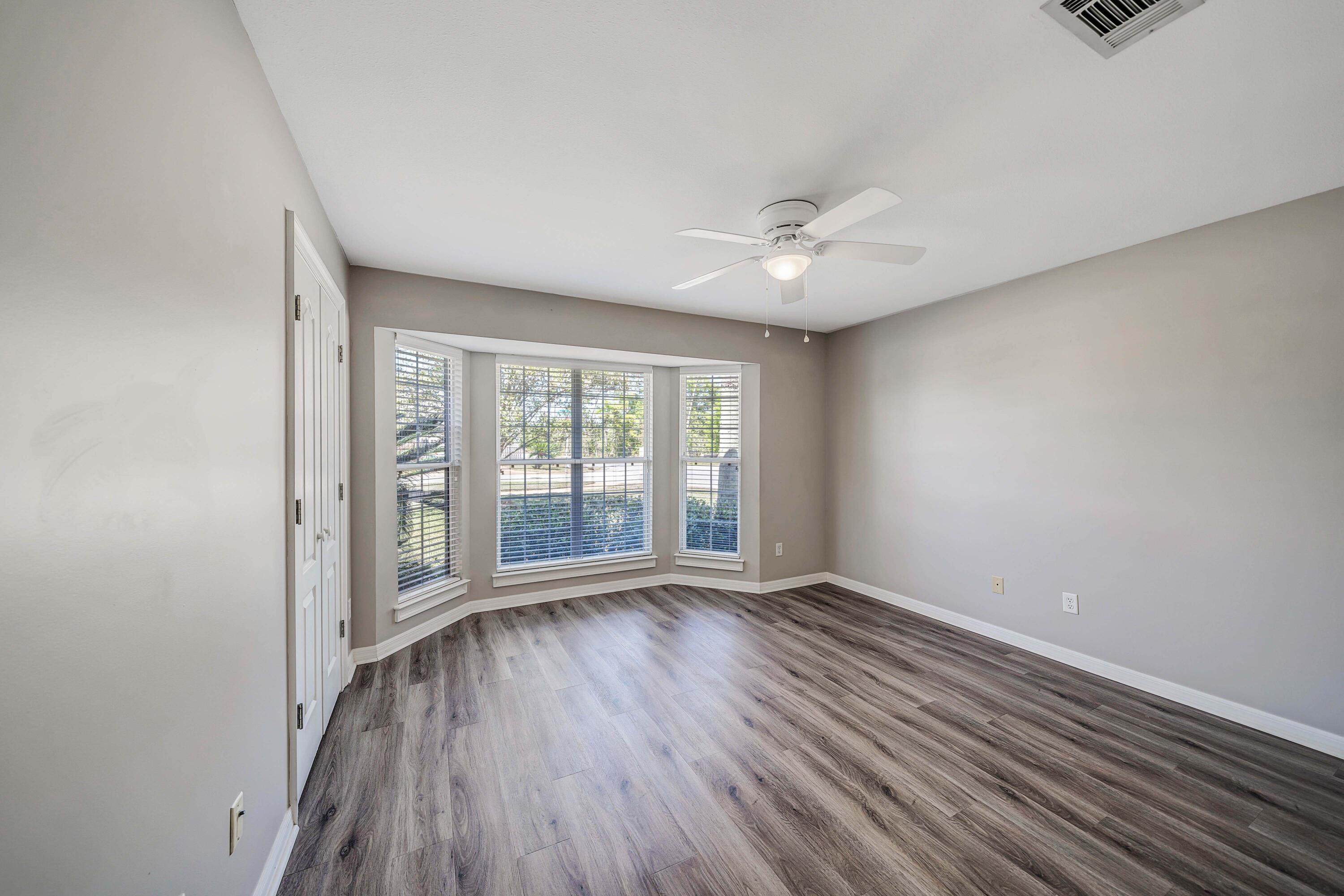 FLORIDIAN PLACE - Residential