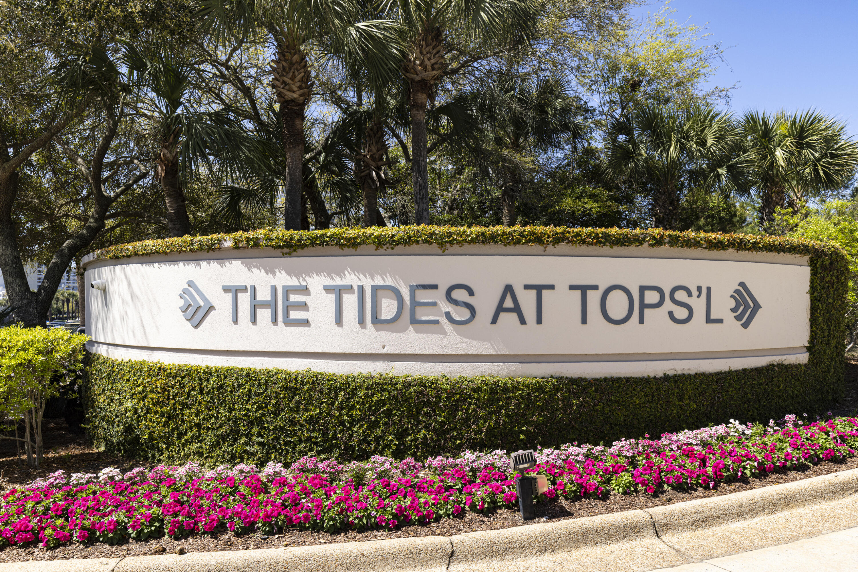 TIDES AT TOPS'L - Residential