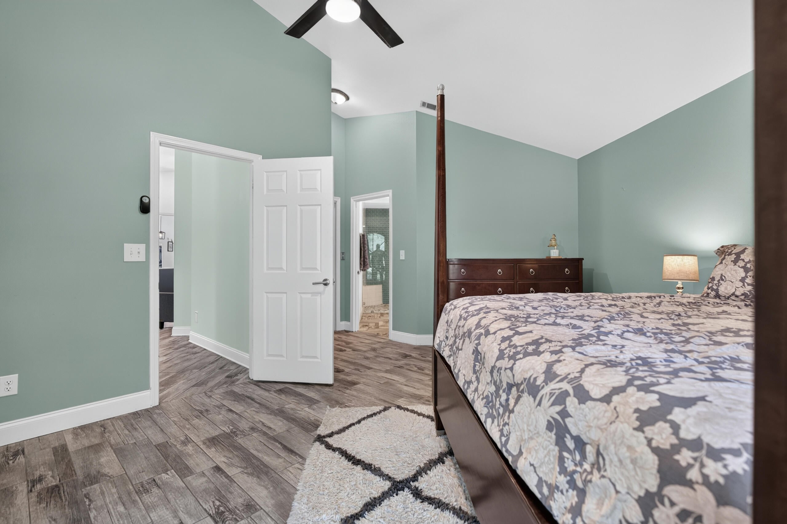 SOUTHWINDS II - Residential