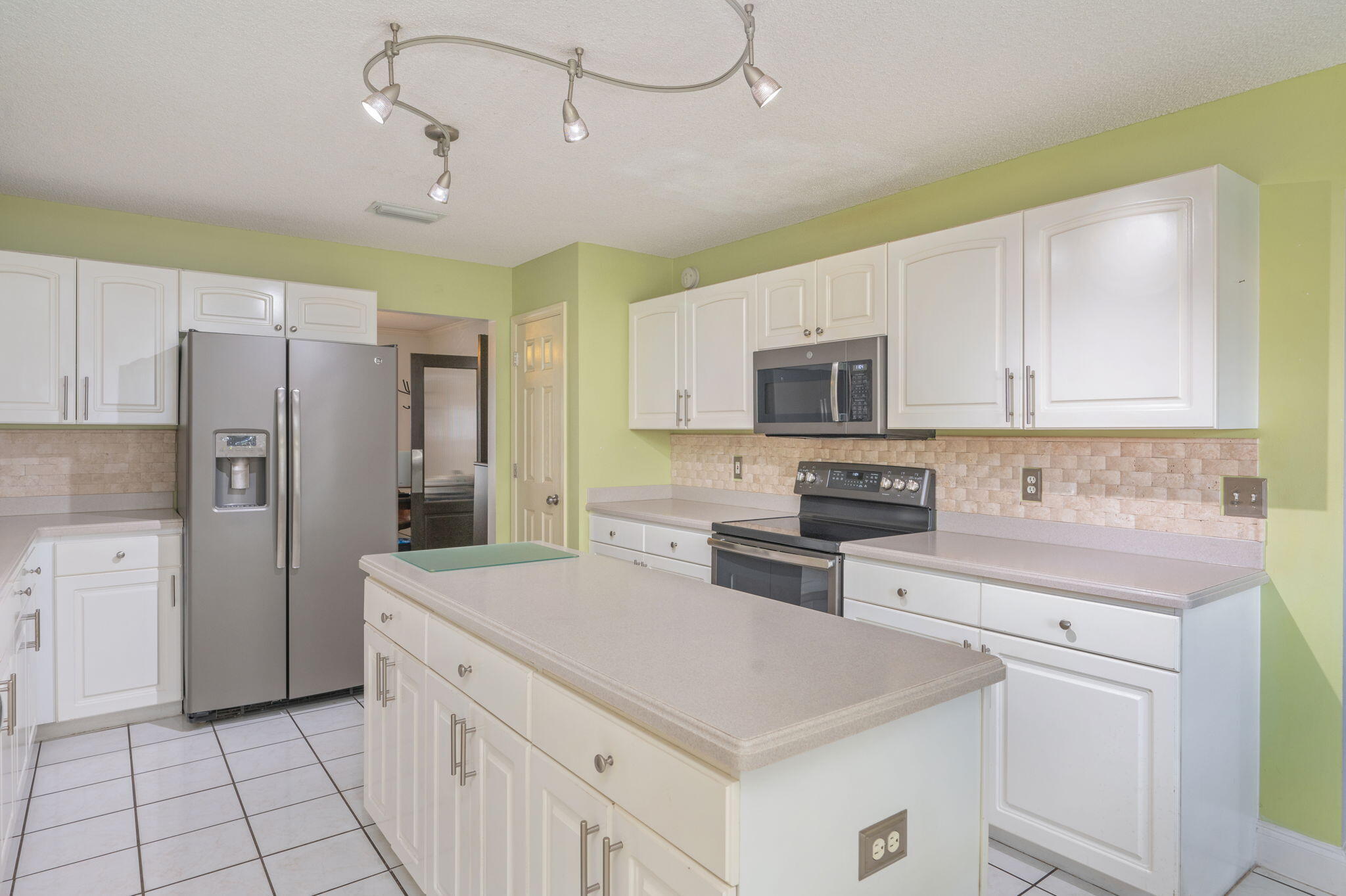 GULFVIEW S/D TO MARY ESTHER - Residential