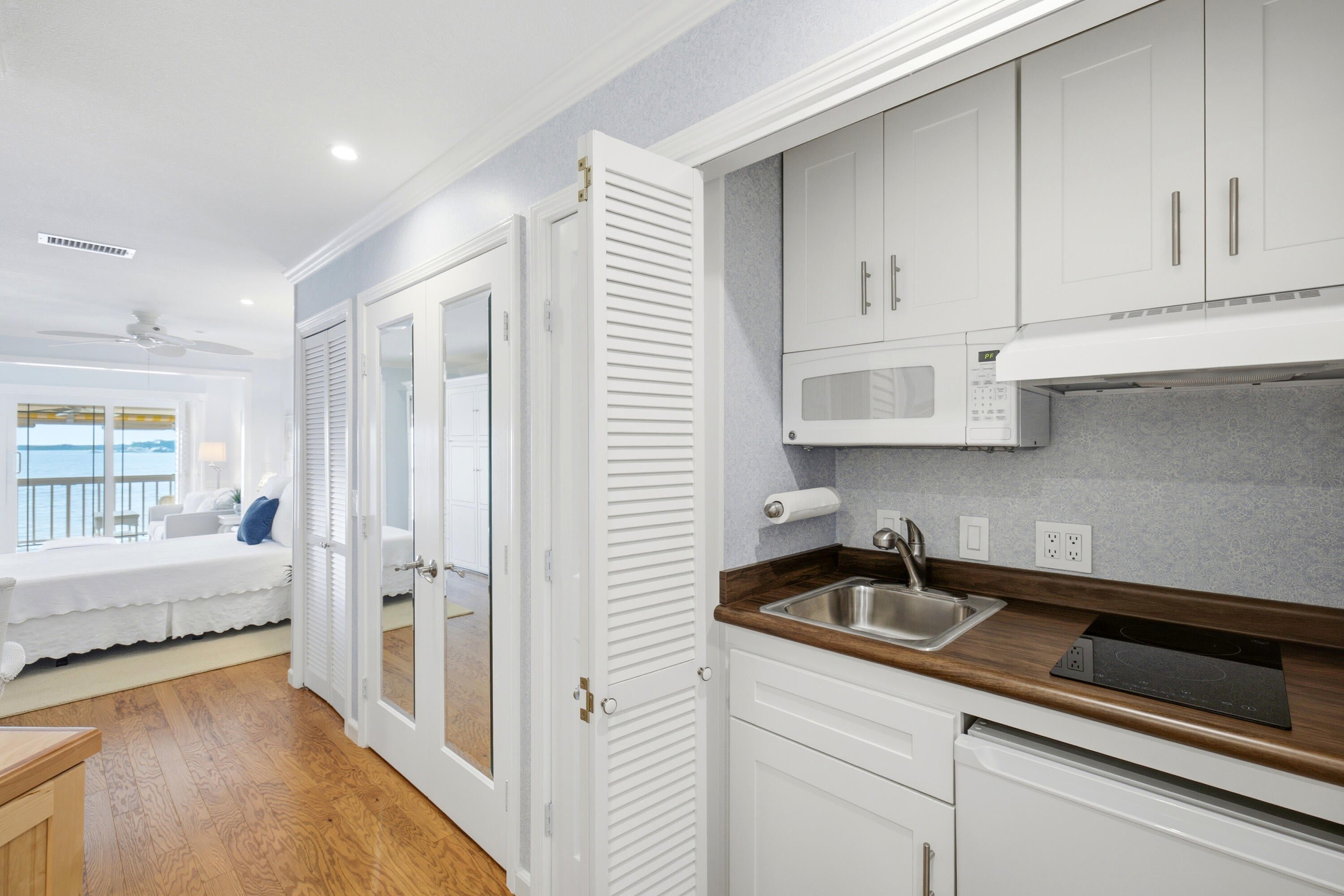 BAYSIDE VILLAS CONDO - Residential