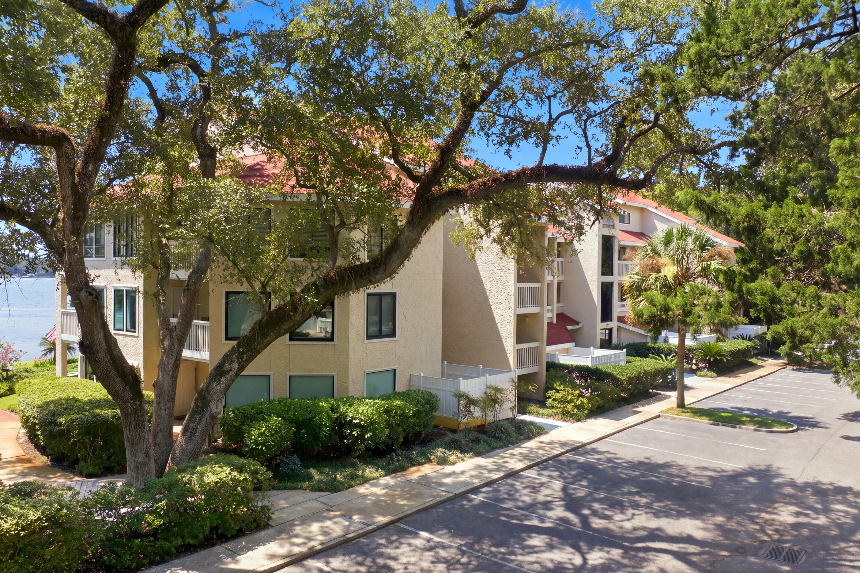 BAYSIDE VILLAS CONDO - Residential