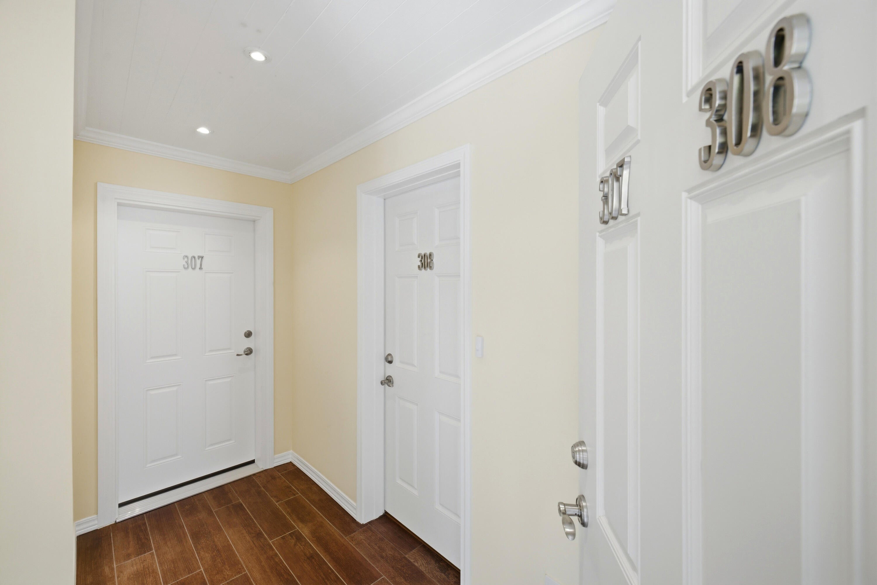 BAYSIDE VILLAS CONDO - Residential