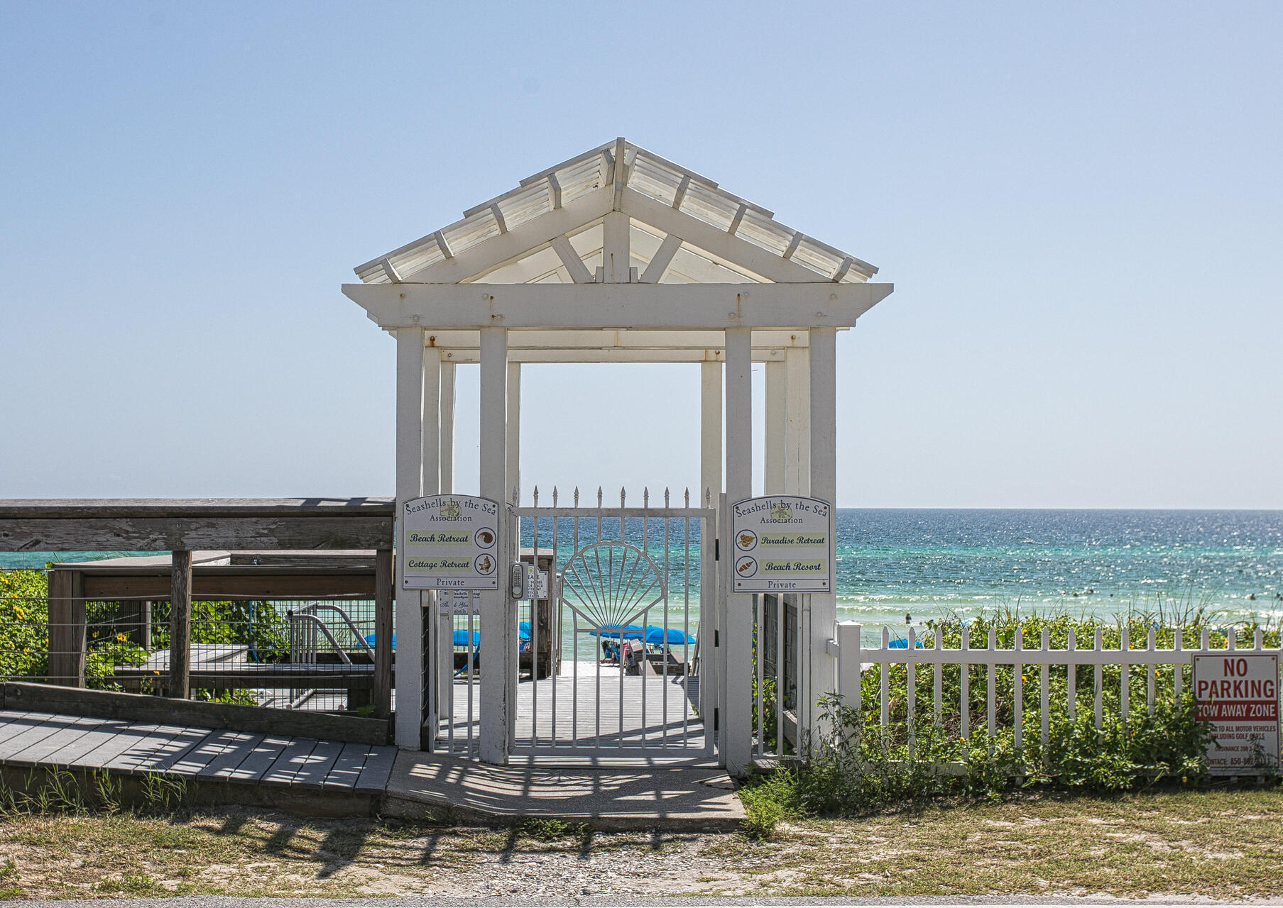PARADISE RETREAT - Residential Lease
