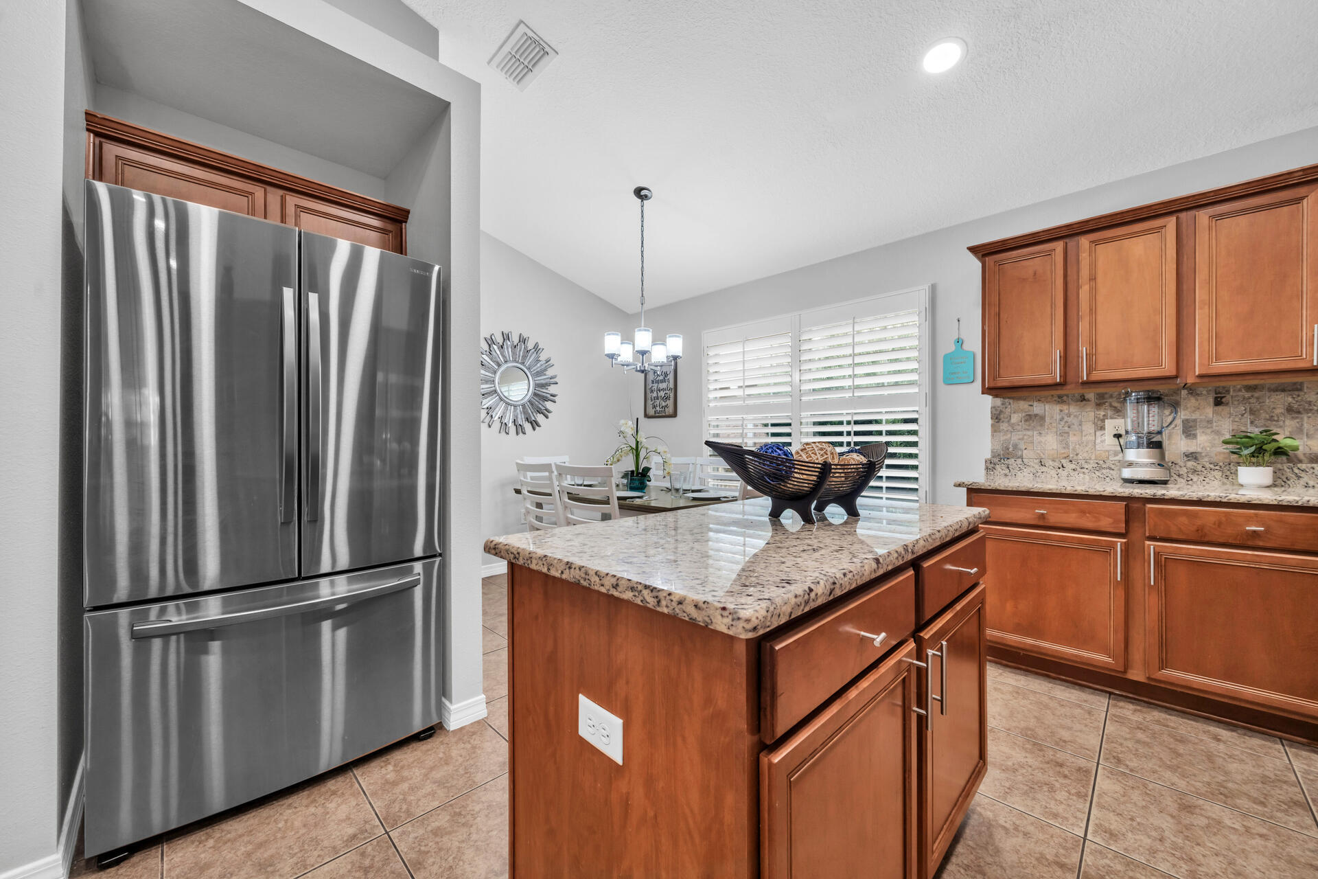 PARADISE RETREAT - Residential Lease