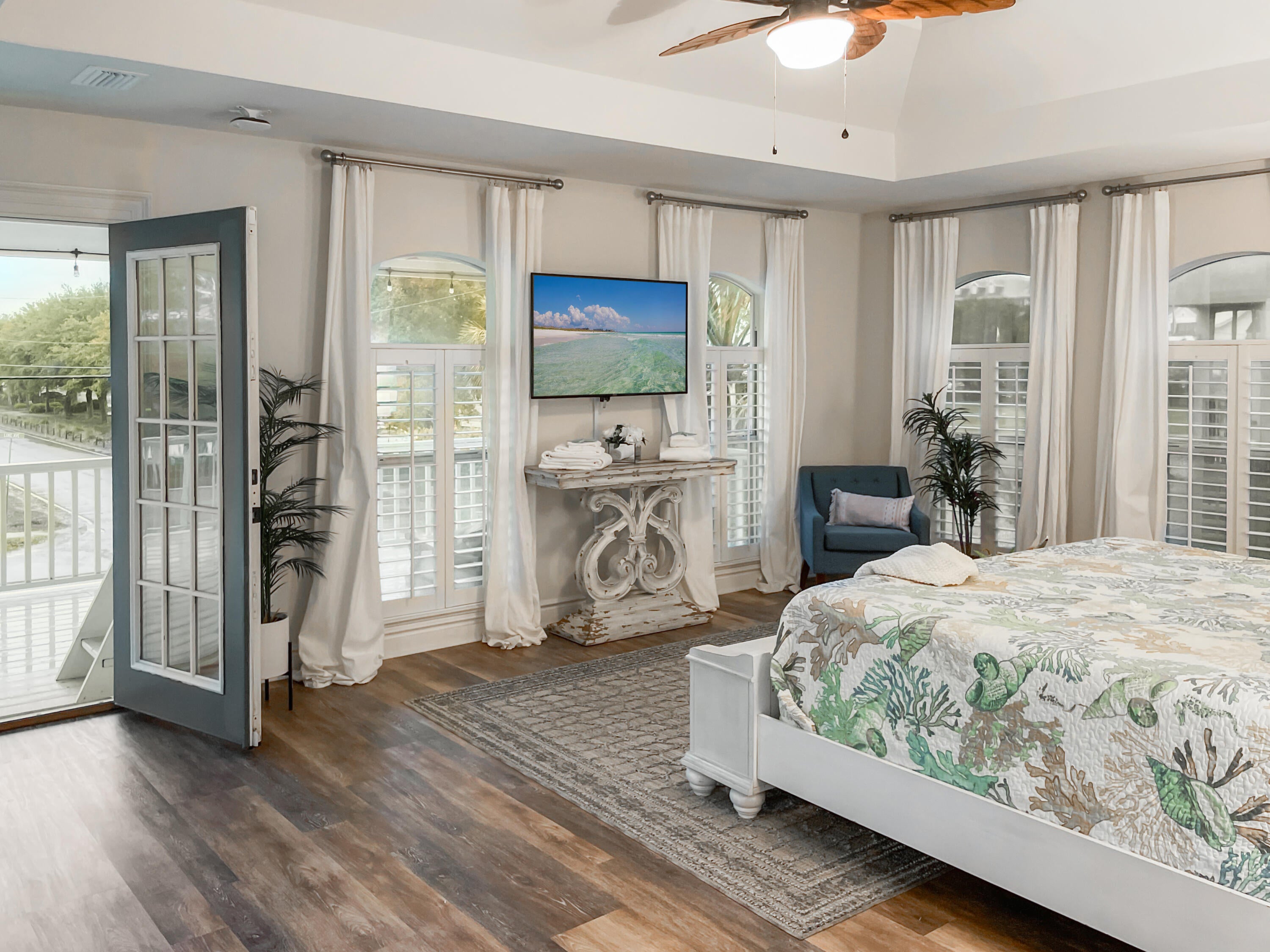 CRYSTAL BEACH - Residential