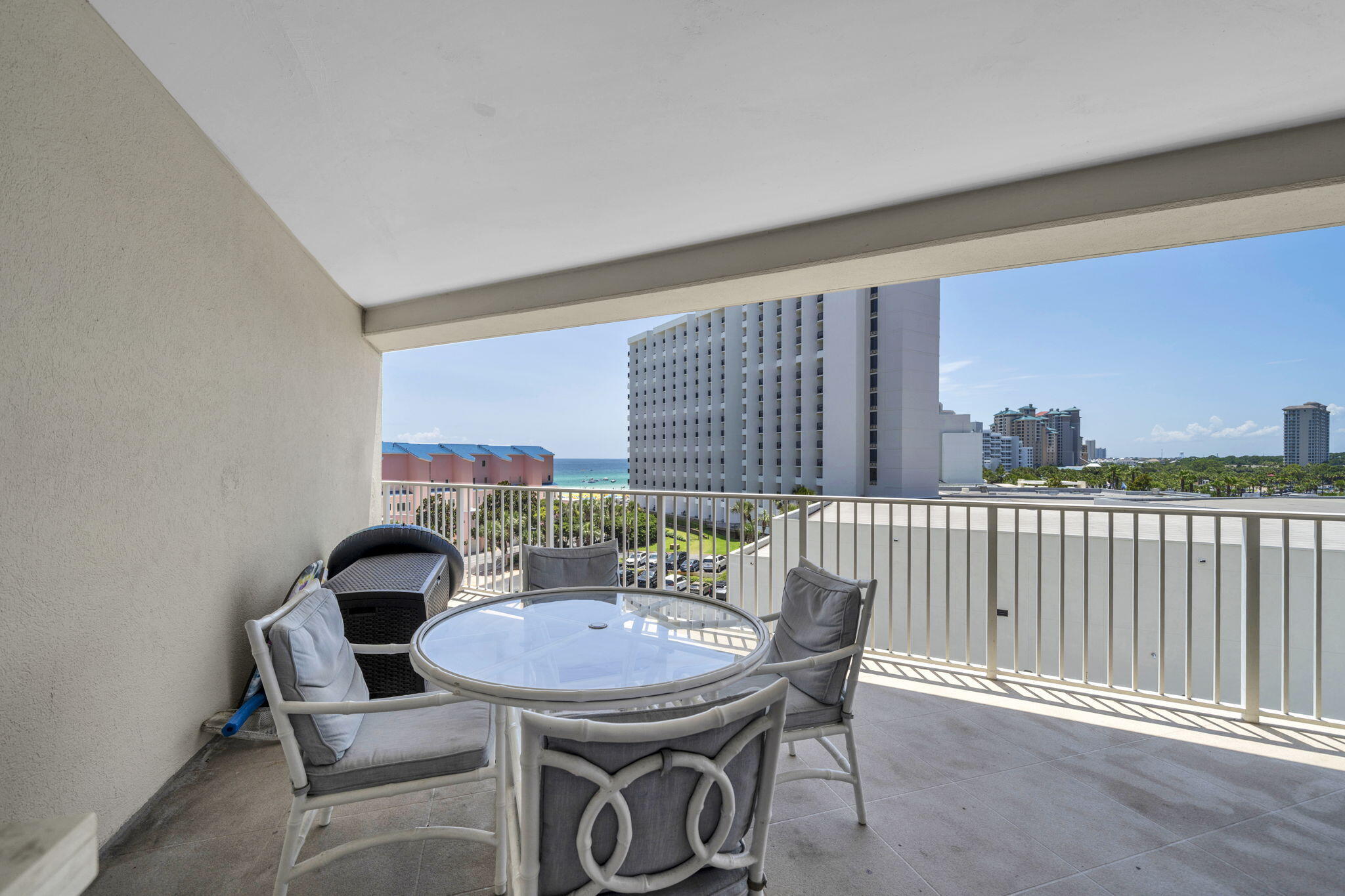 TIDES AT TOPS'L - Residential