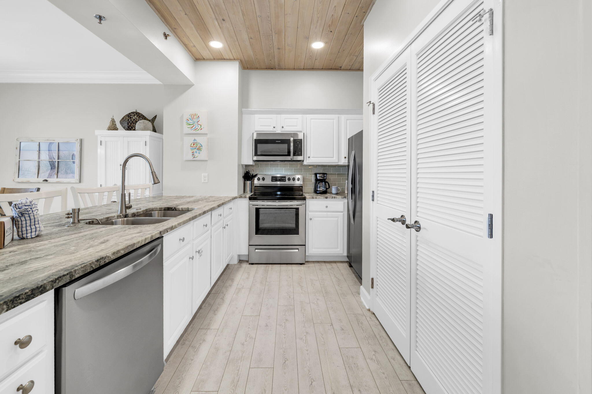 TIDES AT TOPS'L - Residential