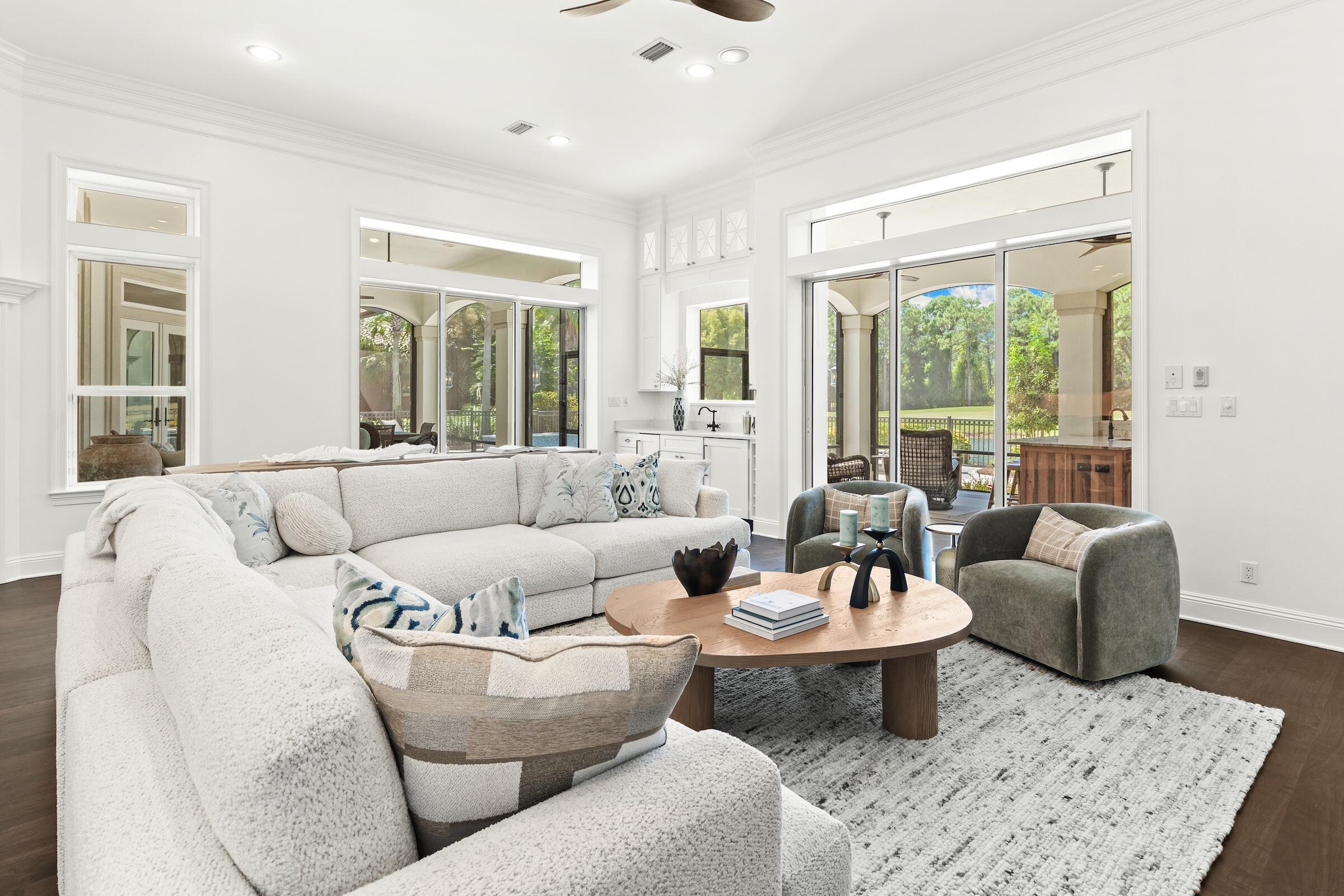 BURNT PINE - Residential