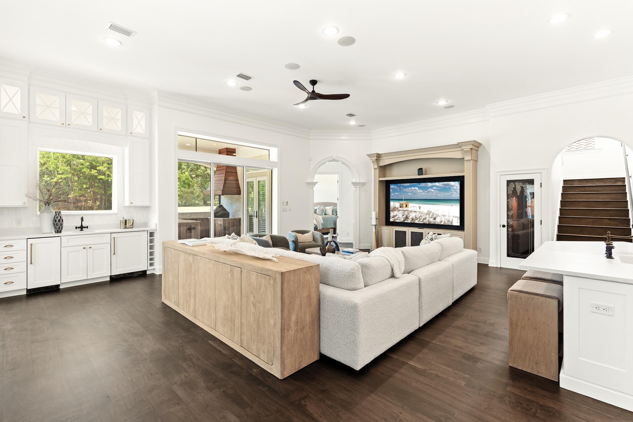 BURNT PINE - Residential