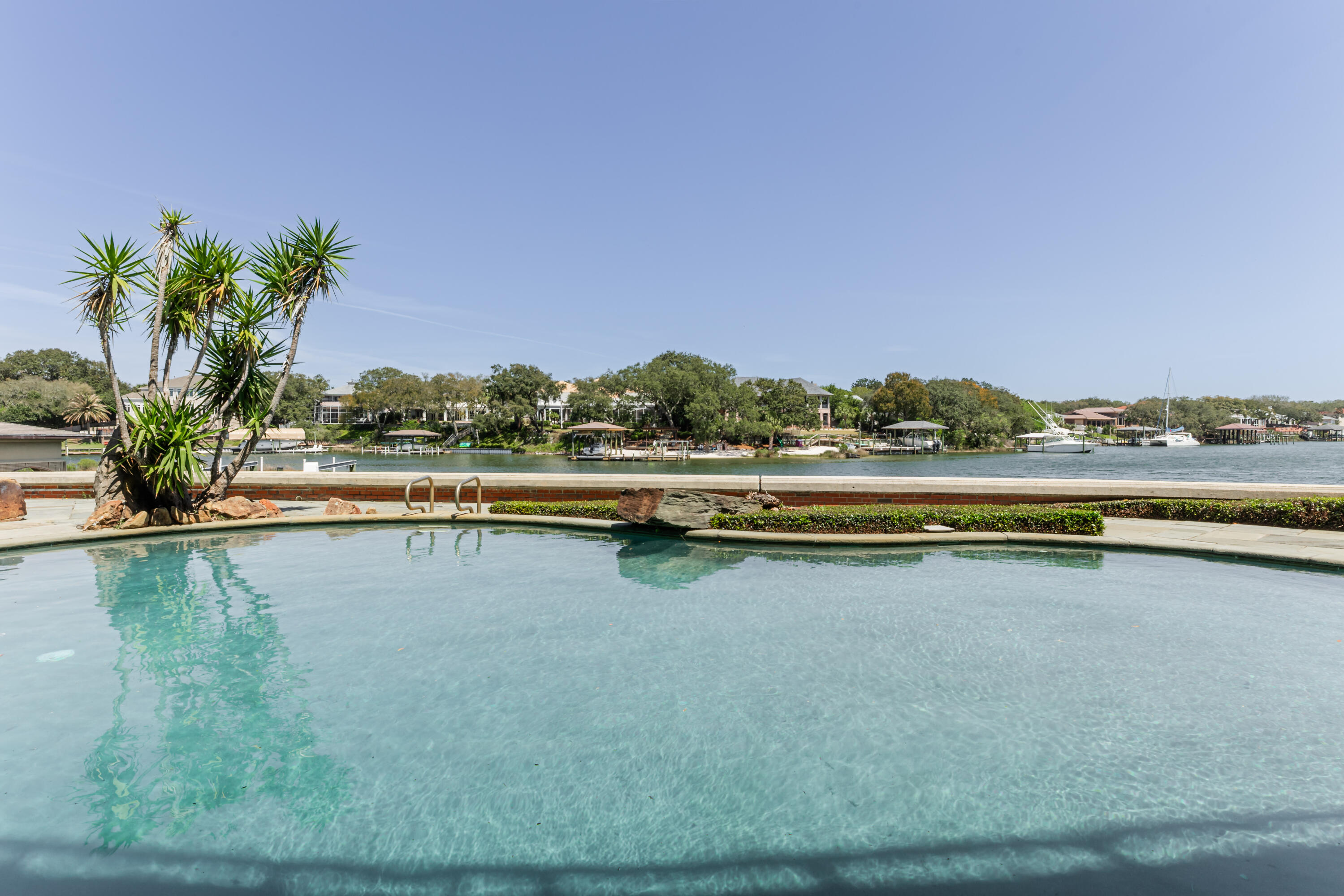 CARLANN SHORES - Residential