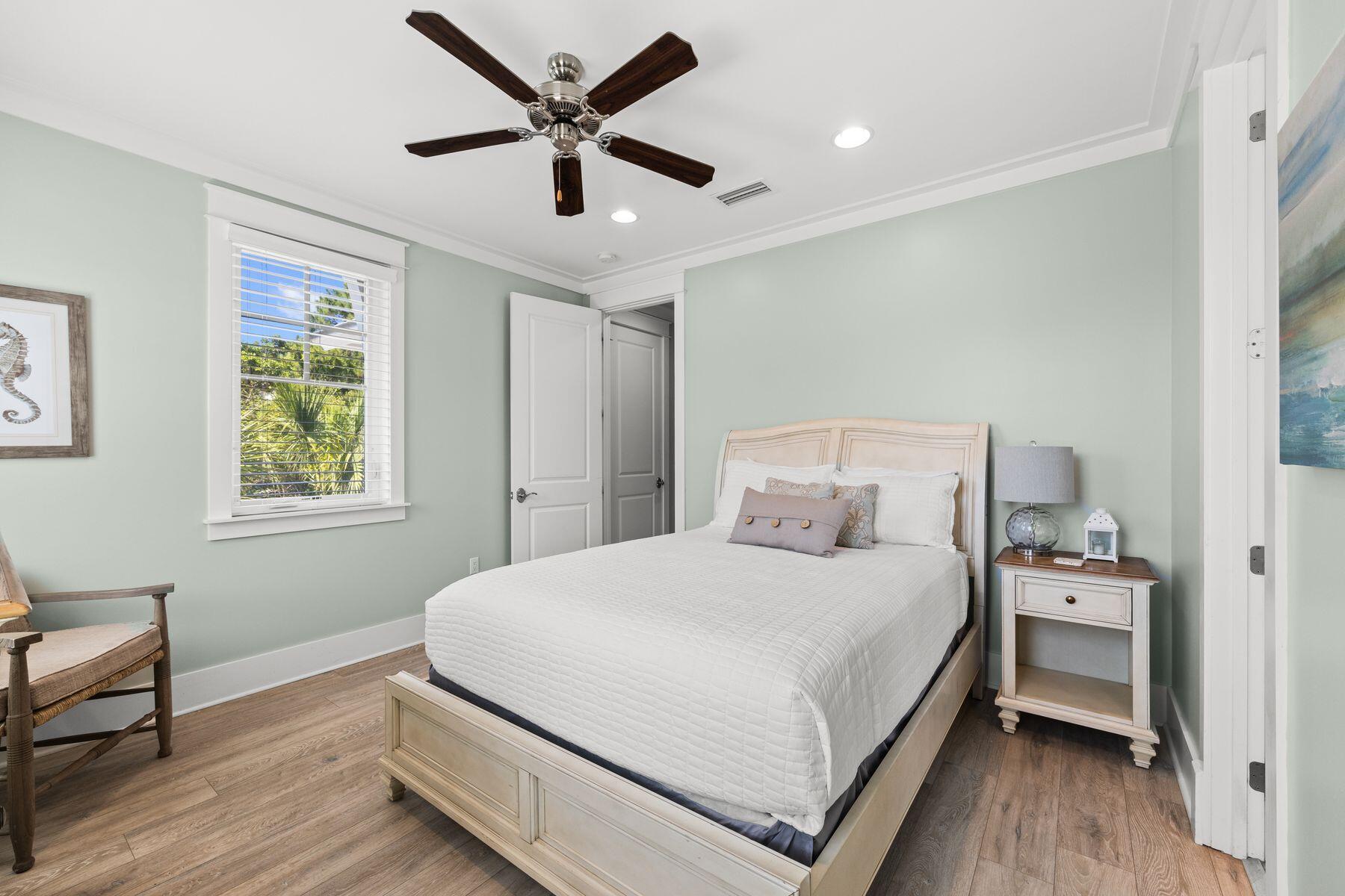EASTERN LAKE S/D - Residential