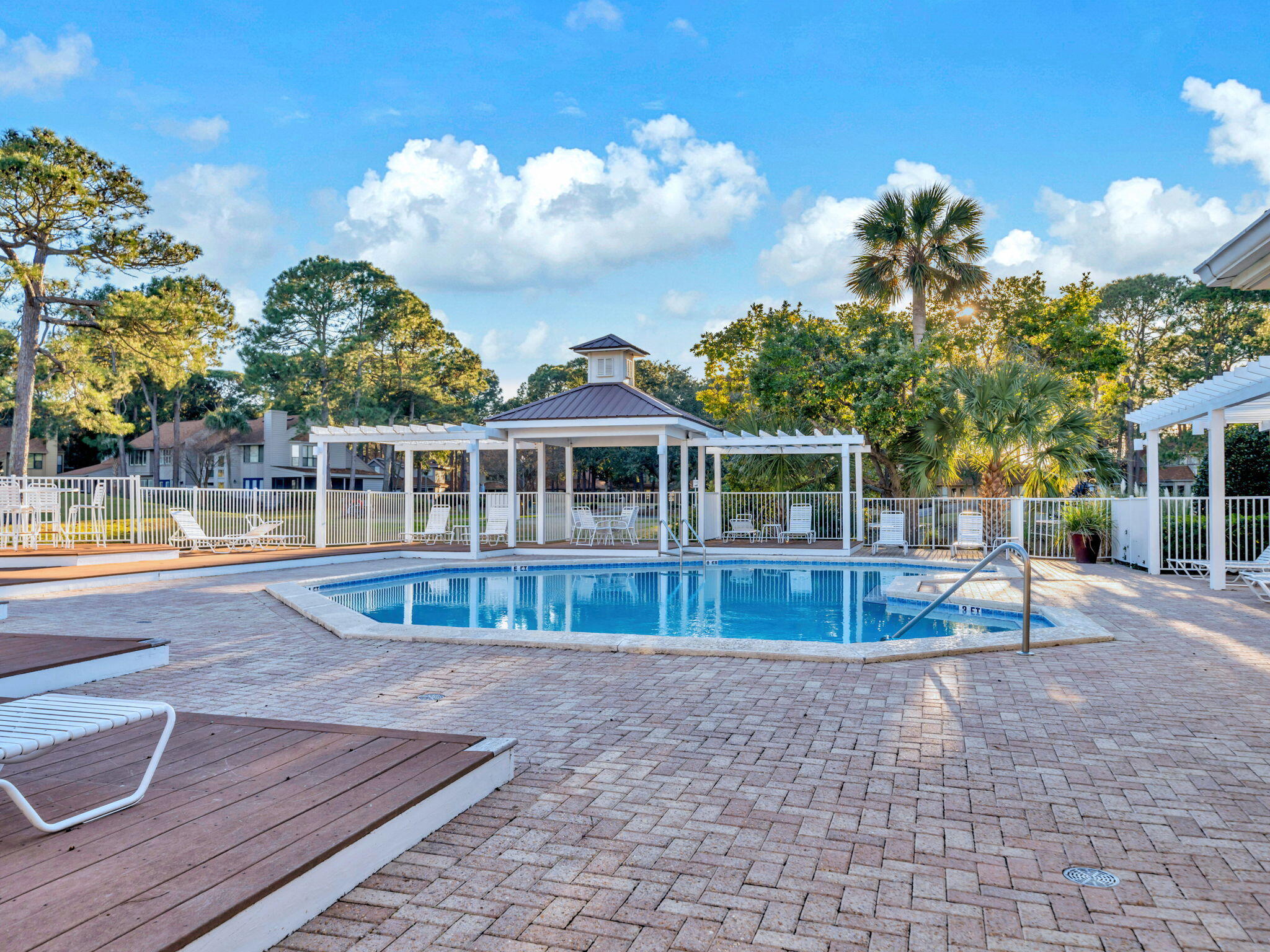 PLAYERS CLUB AT SANDESTIN - Residential