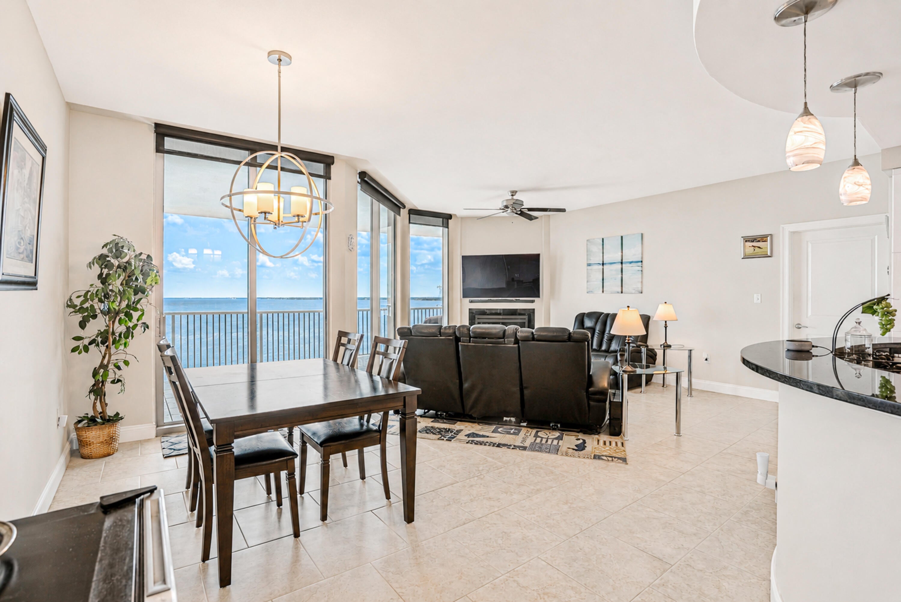 MARINA LANDING - Residential